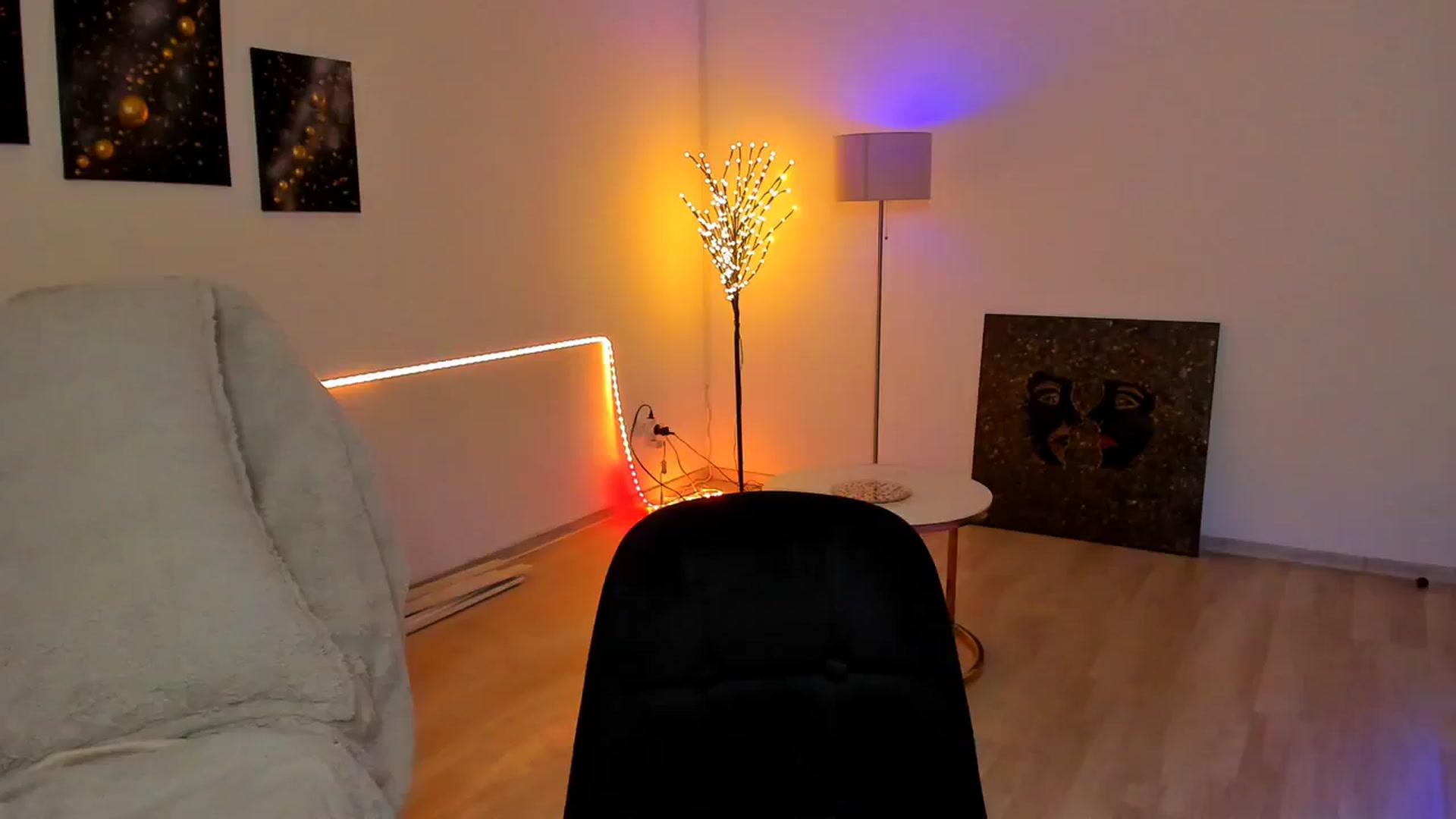 Gallery image thumbnail from KarlaStarx's myfreecams stream on, 06/24/2024, 03:05 image 16 of 20