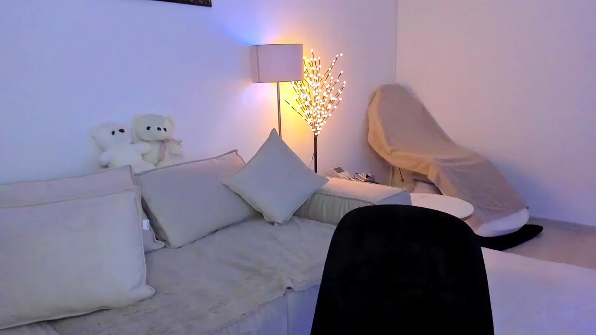 Gallery image thumbnail from KarlaStarx's myfreecams stream on, 06/30/2024, 24:52 image 3 of 20