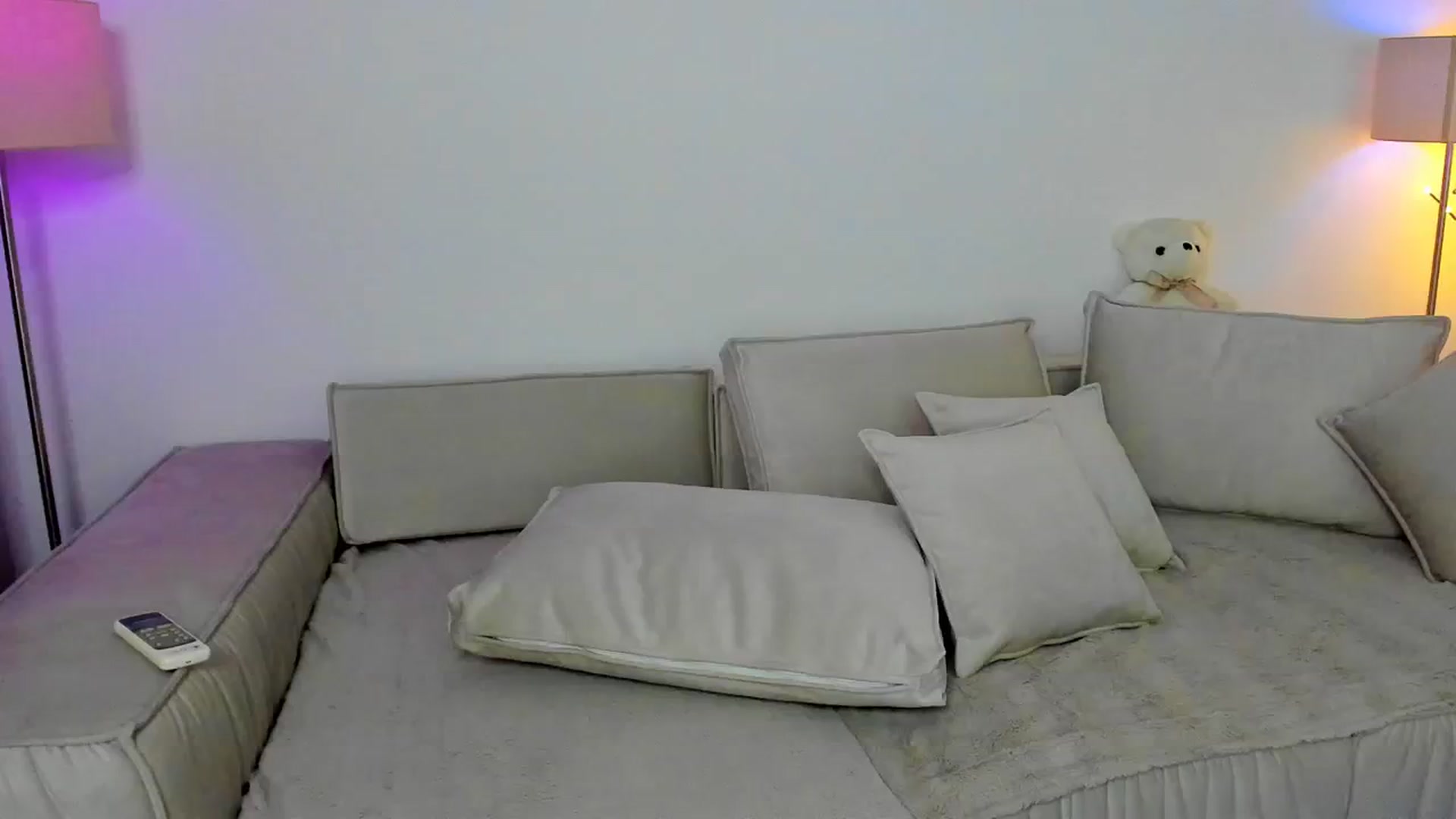 Gallery image thumbnail from KarlaStarx's myfreecams stream on, 07/20/2024, 24:03 image 12 of 20