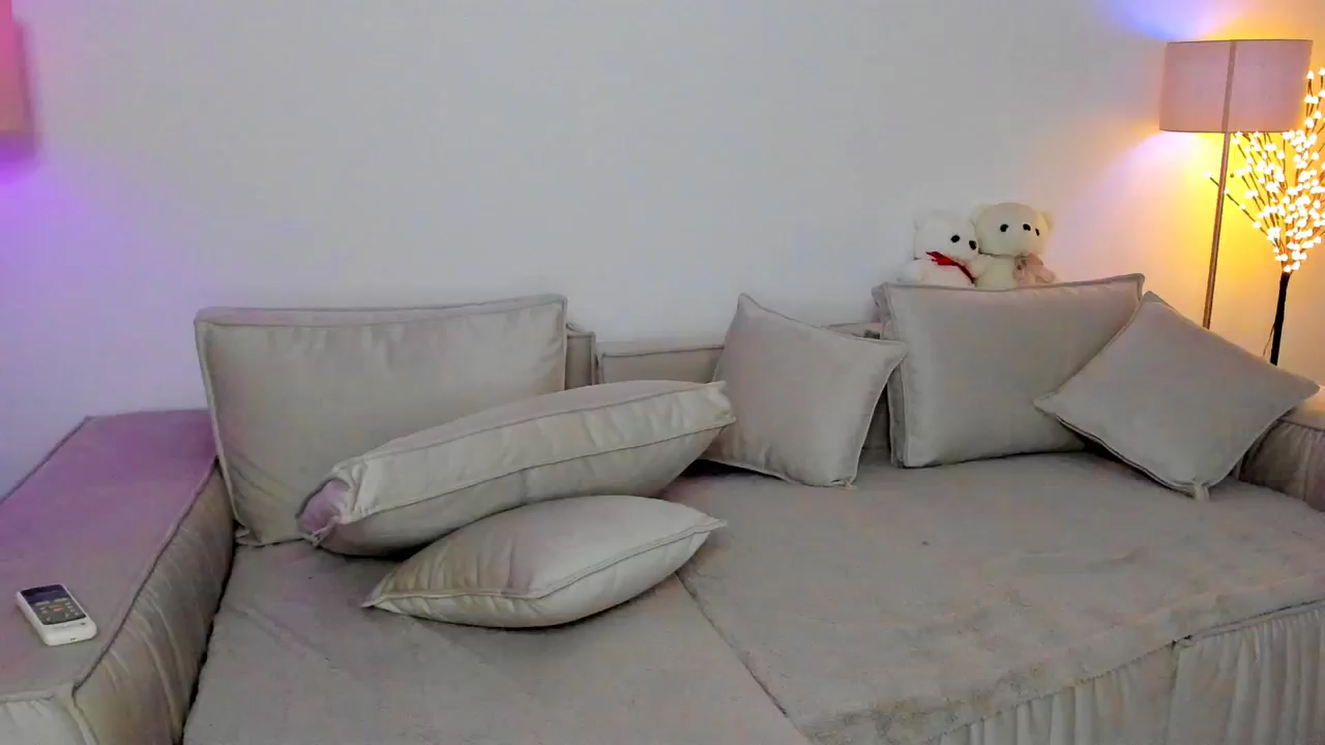 Gallery image thumbnail from KarlaStarx's myfreecams stream on, 07/25/2024, 03:20 image 14 of 20