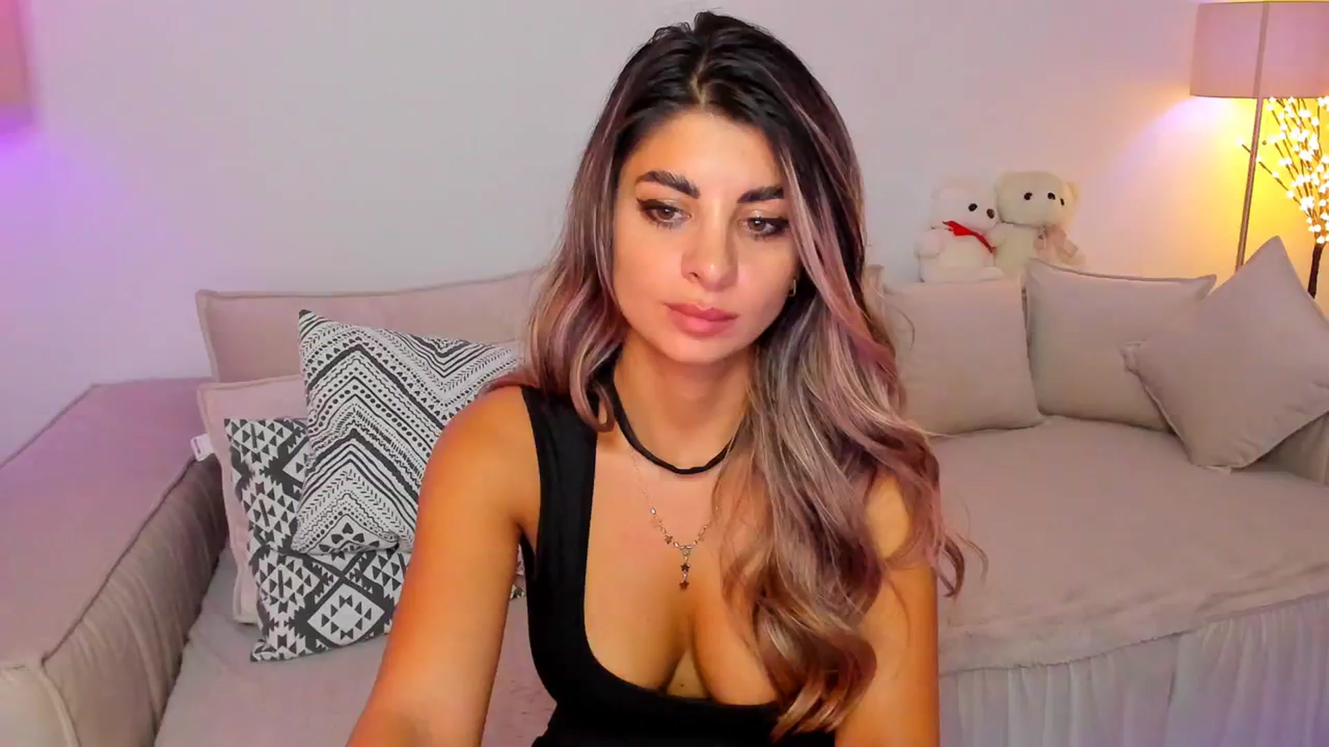 Gallery image thumbnail from KarlaStarx's myfreecams stream on, 08/04/2024, 05:58 image 19 of 20