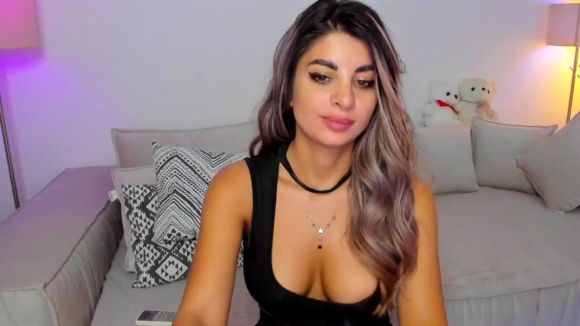 Gallery image thumbnail from KarlaStarx's myfreecams stream on, 08/04/2024, 05:58 image 14 of 20