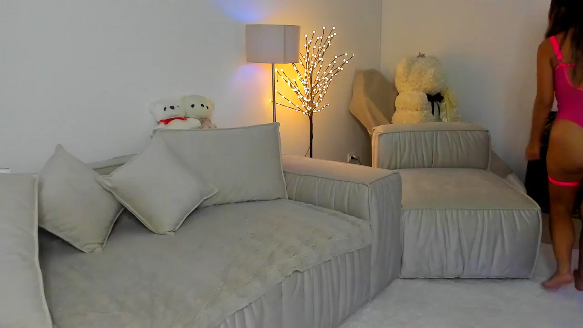 Gallery image thumbnail from KarlaStarx's myfreecams stream on, 08/22/2024, 23:20 image 17 of 20
