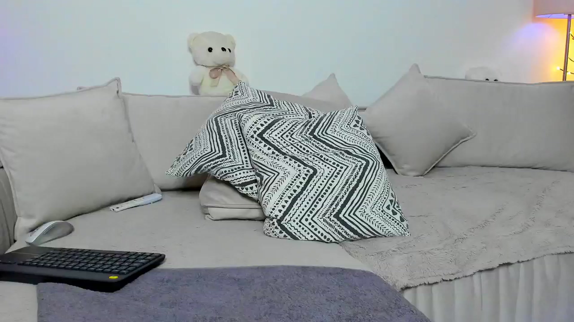 Gallery image thumbnail from KarlaStarx's myfreecams stream on, 08/29/2024, 23:47 image 8 of 20