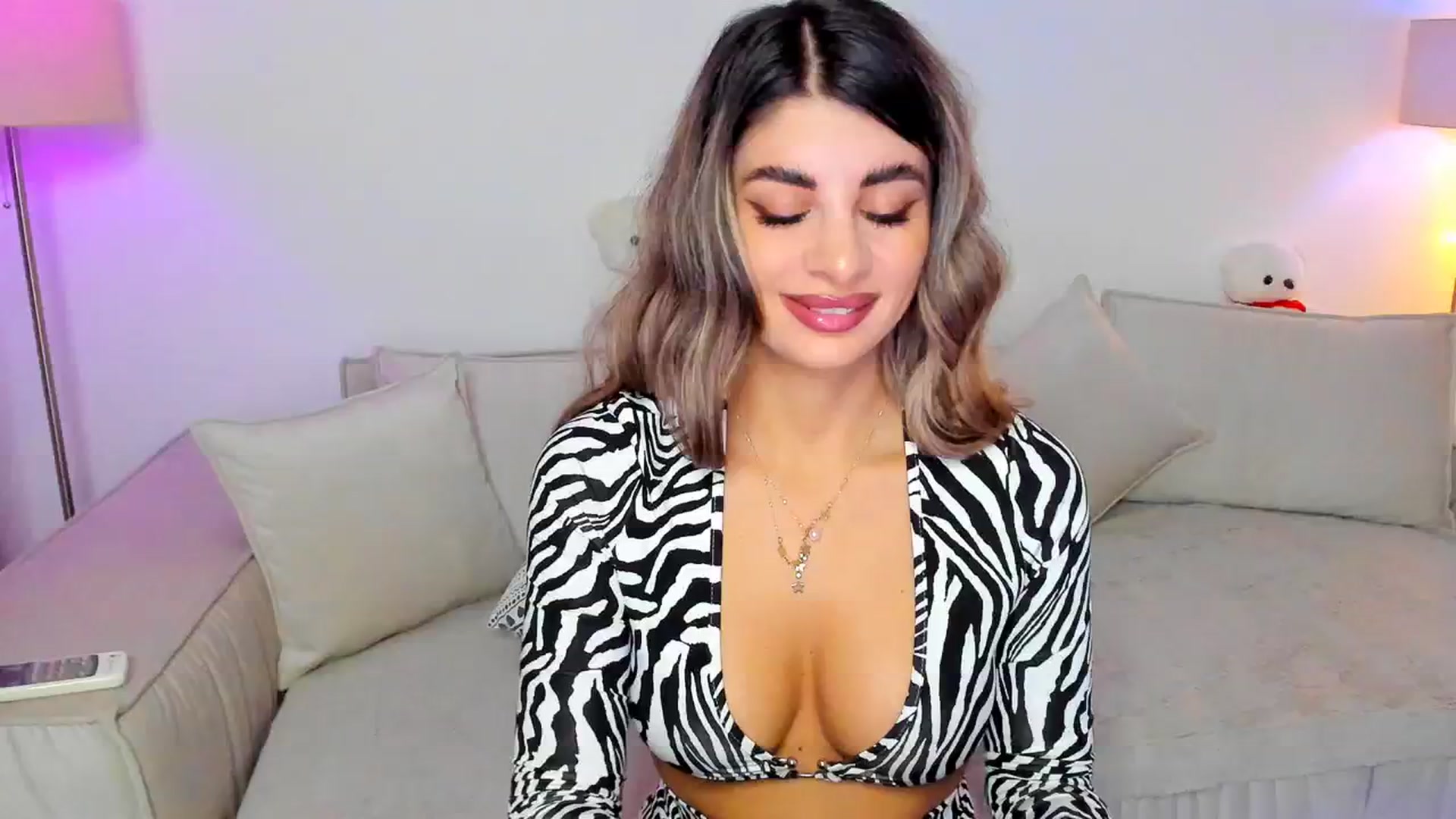 Gallery image thumbnail from KarlaStarx's myfreecams stream on, 08/30/2024, 23:10 image 8 of 20