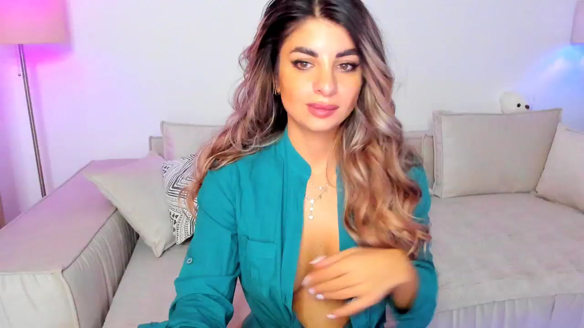 Gallery image thumbnail from KarlaStarx's myfreecams stream on, 09/07/2024, 06:49 image 18 of 20