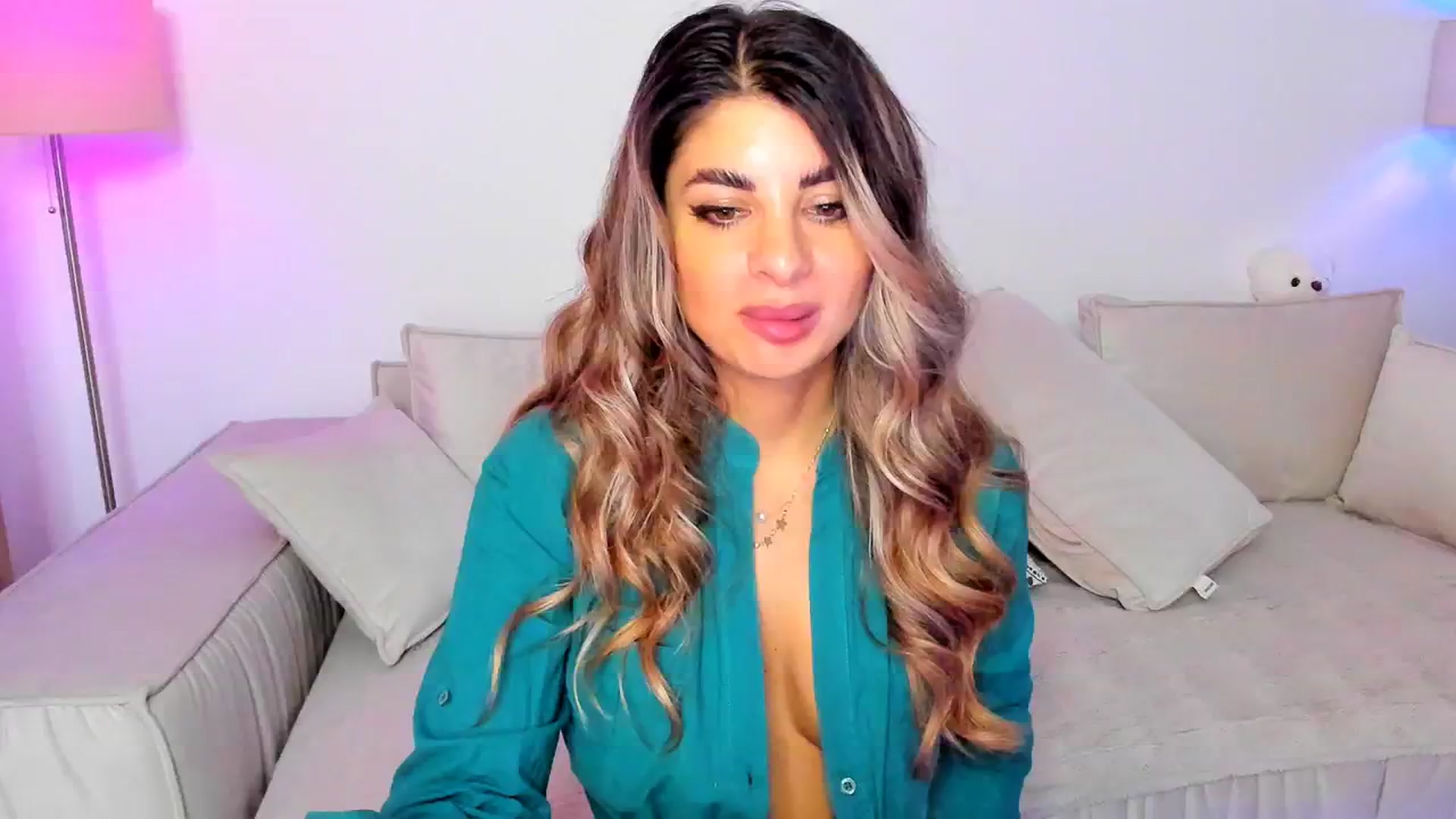 Gallery image thumbnail from KarlaStarx's myfreecams stream on, 09/07/2024, 07:02 image 17 of 20