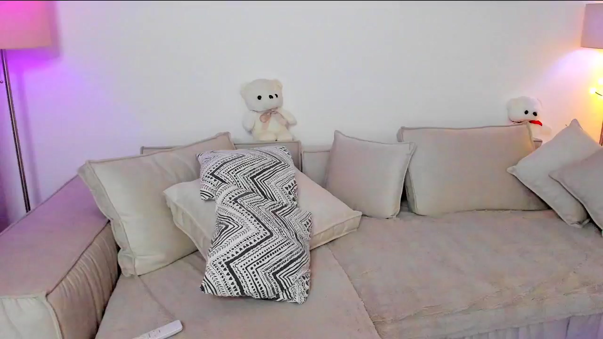 Gallery image thumbnail from KarlaStarx's myfreecams stream on, 09/20/2024, 24:03 image 5 of 20