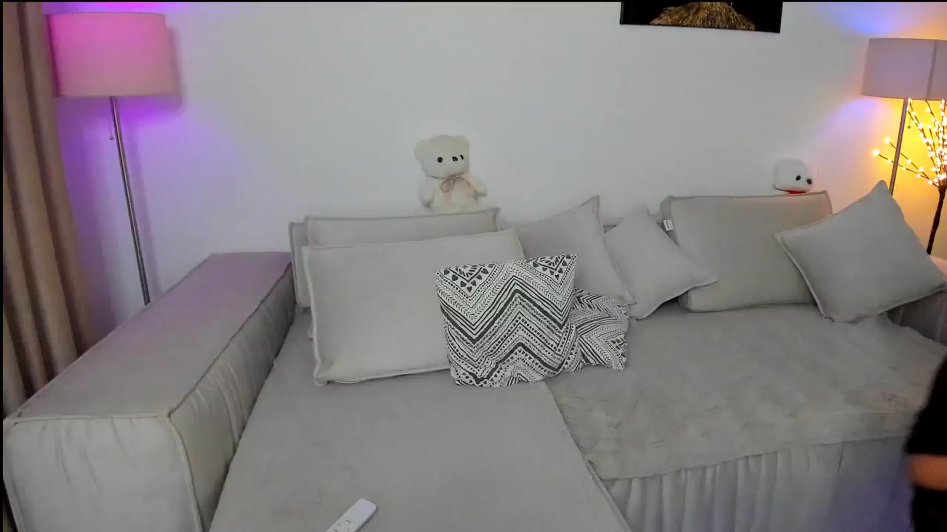 Gallery image thumbnail from KarlaStarx's myfreecams stream on, 09/21/2024, 01:15 image 16 of 20