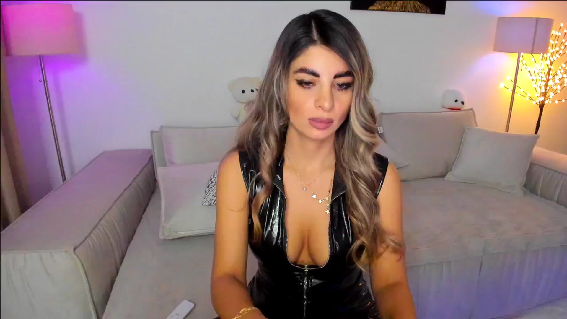 Gallery image thumbnail from KarlaStarx's myfreecams stream on, 09/22/2024, 24:05 image 3 of 20
