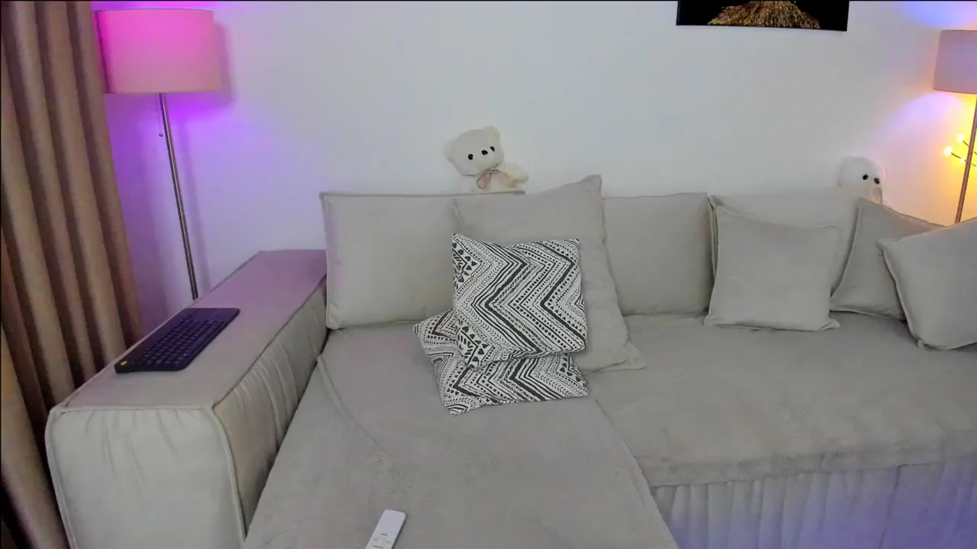 Gallery image thumbnail from KarlaStarx's myfreecams stream on, 09/30/2024, 01:01 image 15 of 20