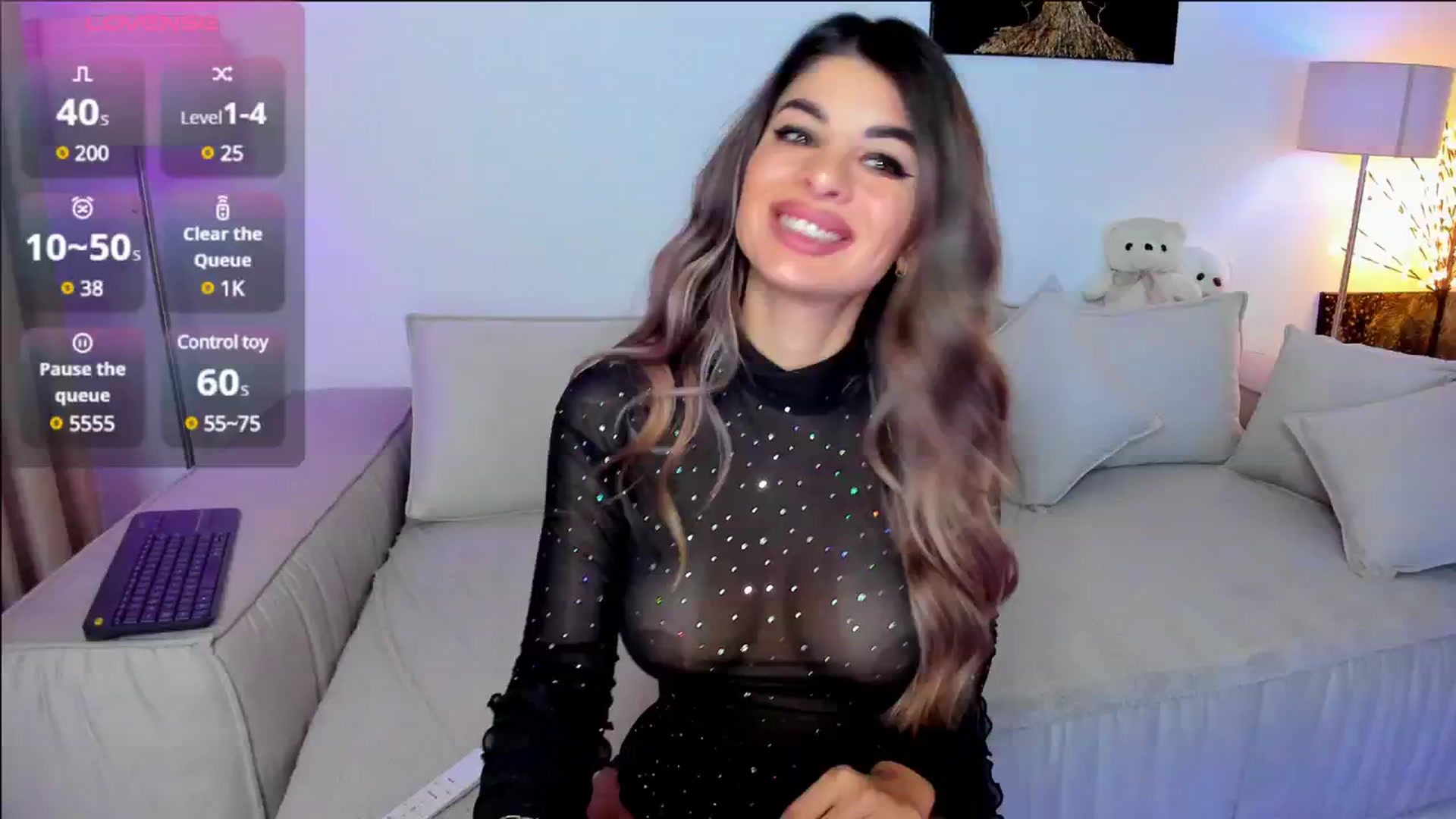 Gallery image thumbnail from KarlaStarx's myfreecams stream on, 10/11/2024, 01:00 image 3 of 20