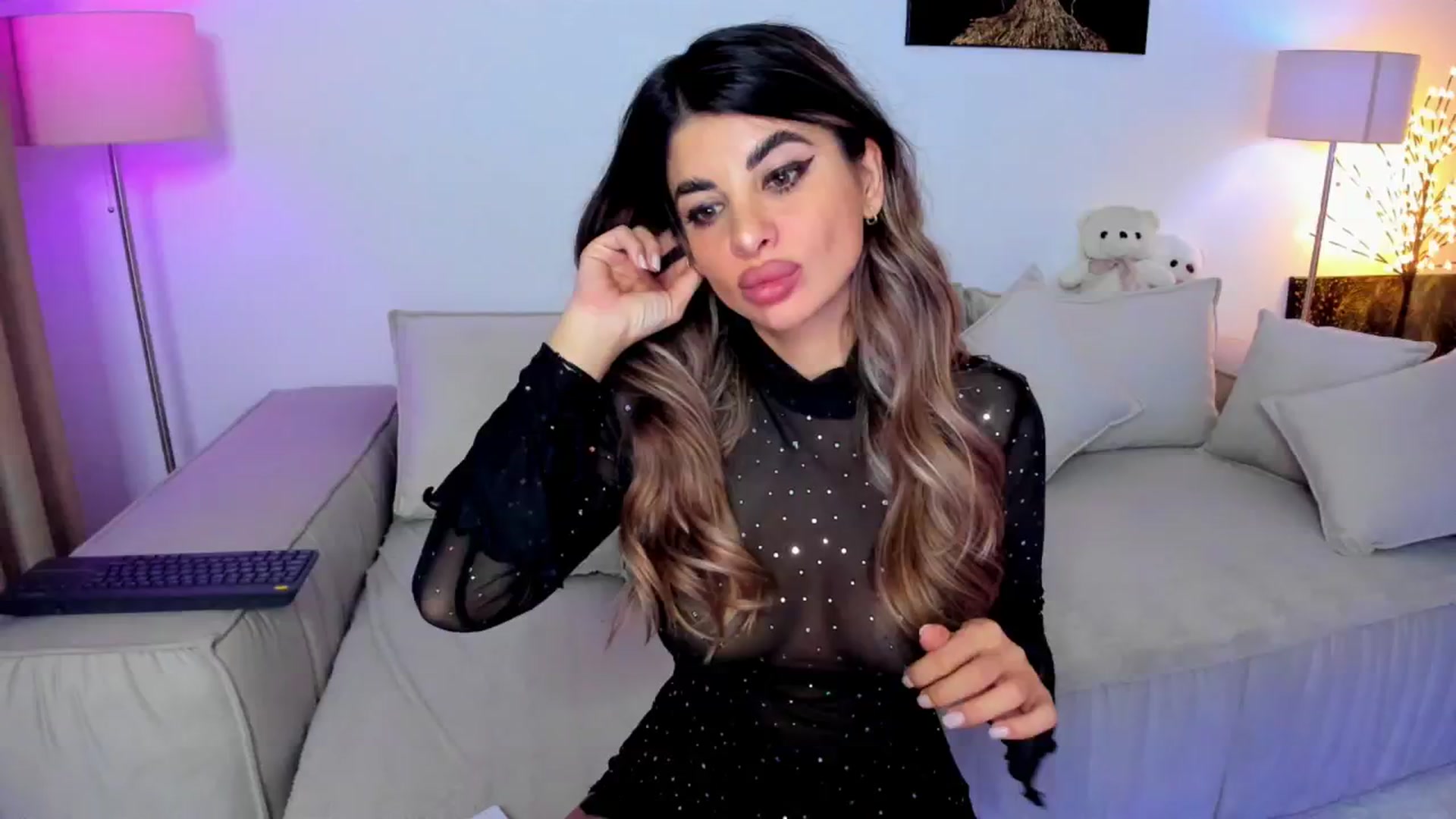 Gallery image thumbnail from KarlaStarx's myfreecams stream on, 10/11/2024, 02:08 image 11 of 20