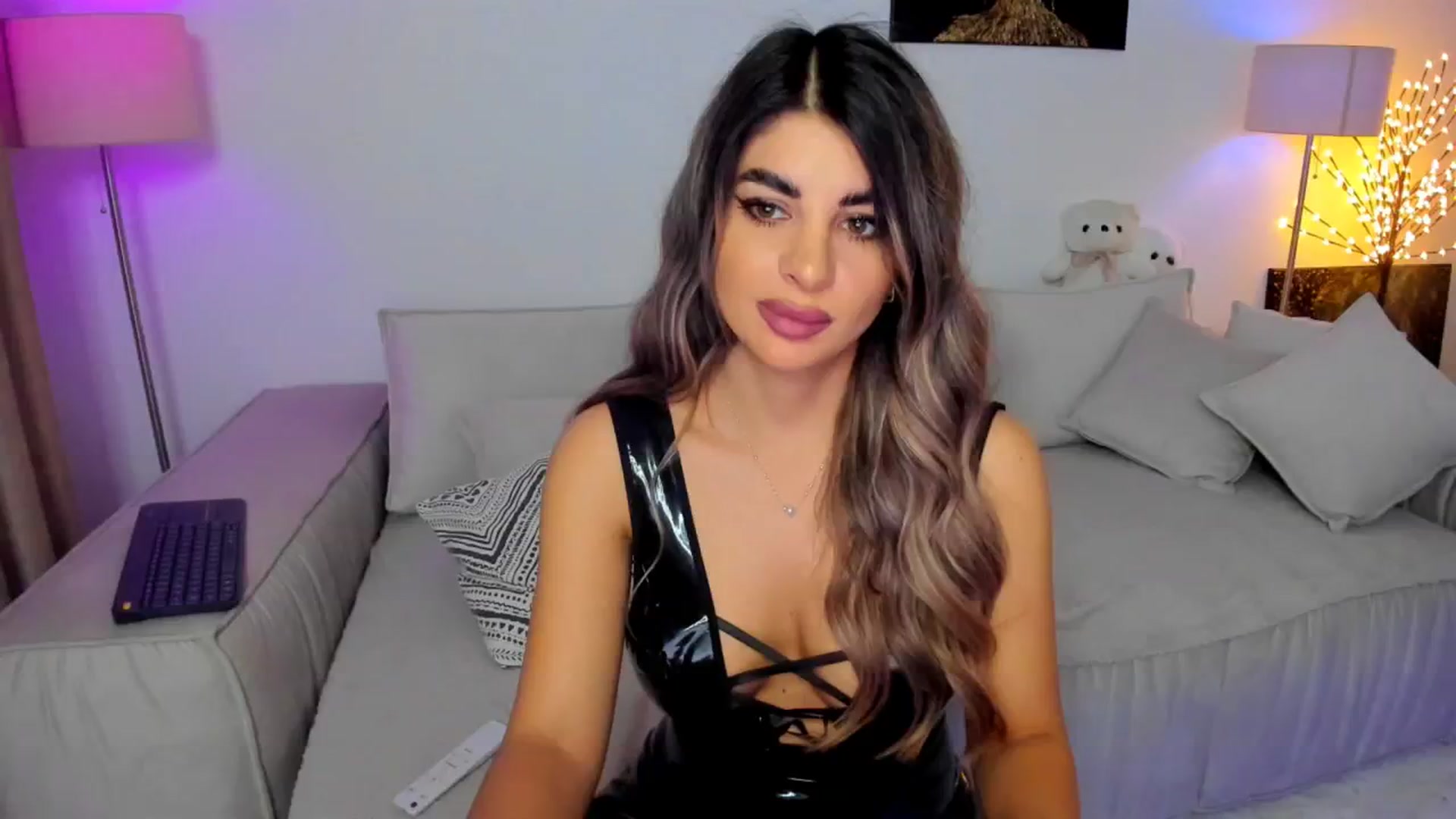 Gallery image thumbnail from KarlaStarx's myfreecams stream on, 10/14/2024, 02:04 image 8 of 20
