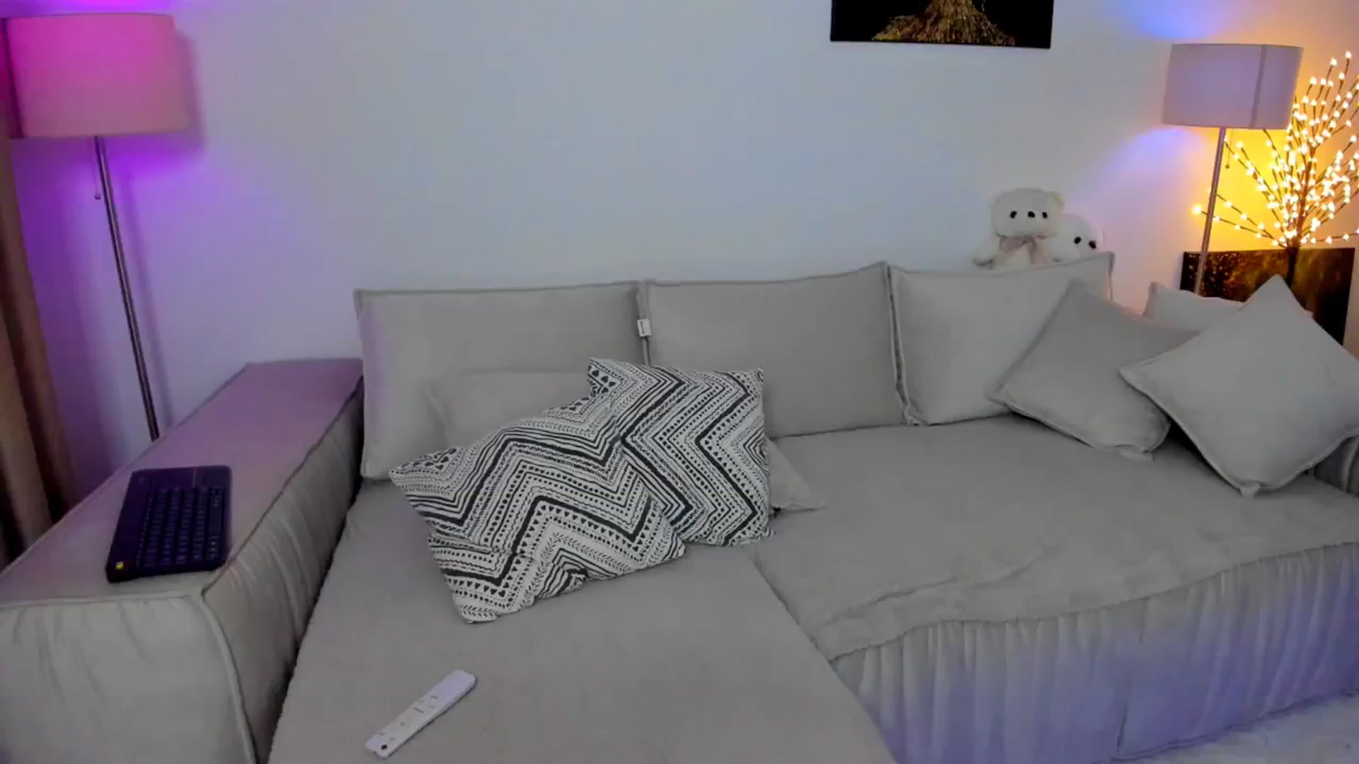 Gallery image thumbnail from KarlaStarx's myfreecams stream on, 10/14/2024, 02:04 image 6 of 20