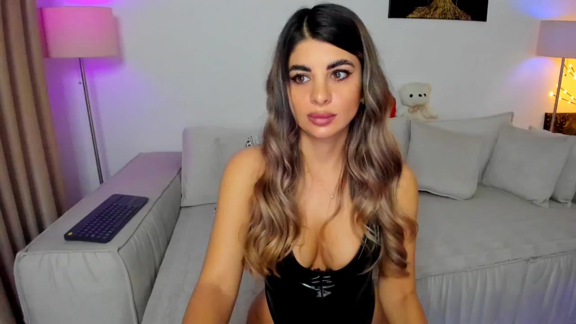 Gallery image thumbnail from KarlaStarx's myfreecams stream on, 10/17/2024, 24:04 image 1 of 20