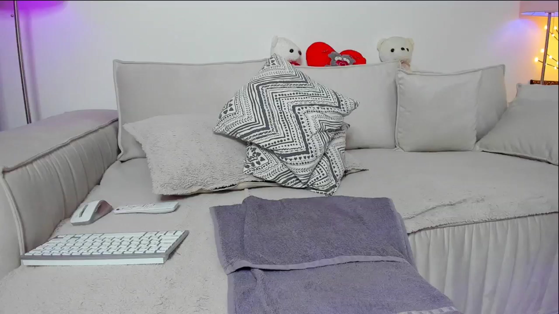 Gallery image thumbnail from KarlaStarx's myfreecams stream on, 10/26/2024, 03:36 image 13 of 20