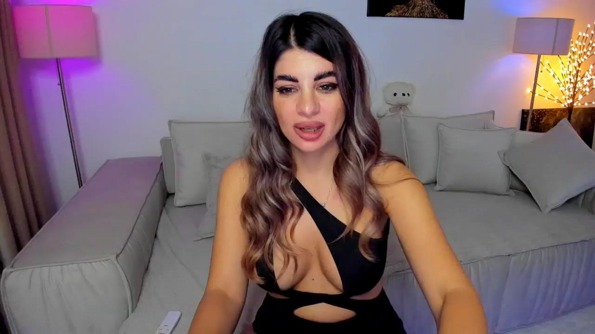 Gallery image thumbnail from KarlaStarx's myfreecams stream on, 10/30/2024, 02:39 image 5 of 20