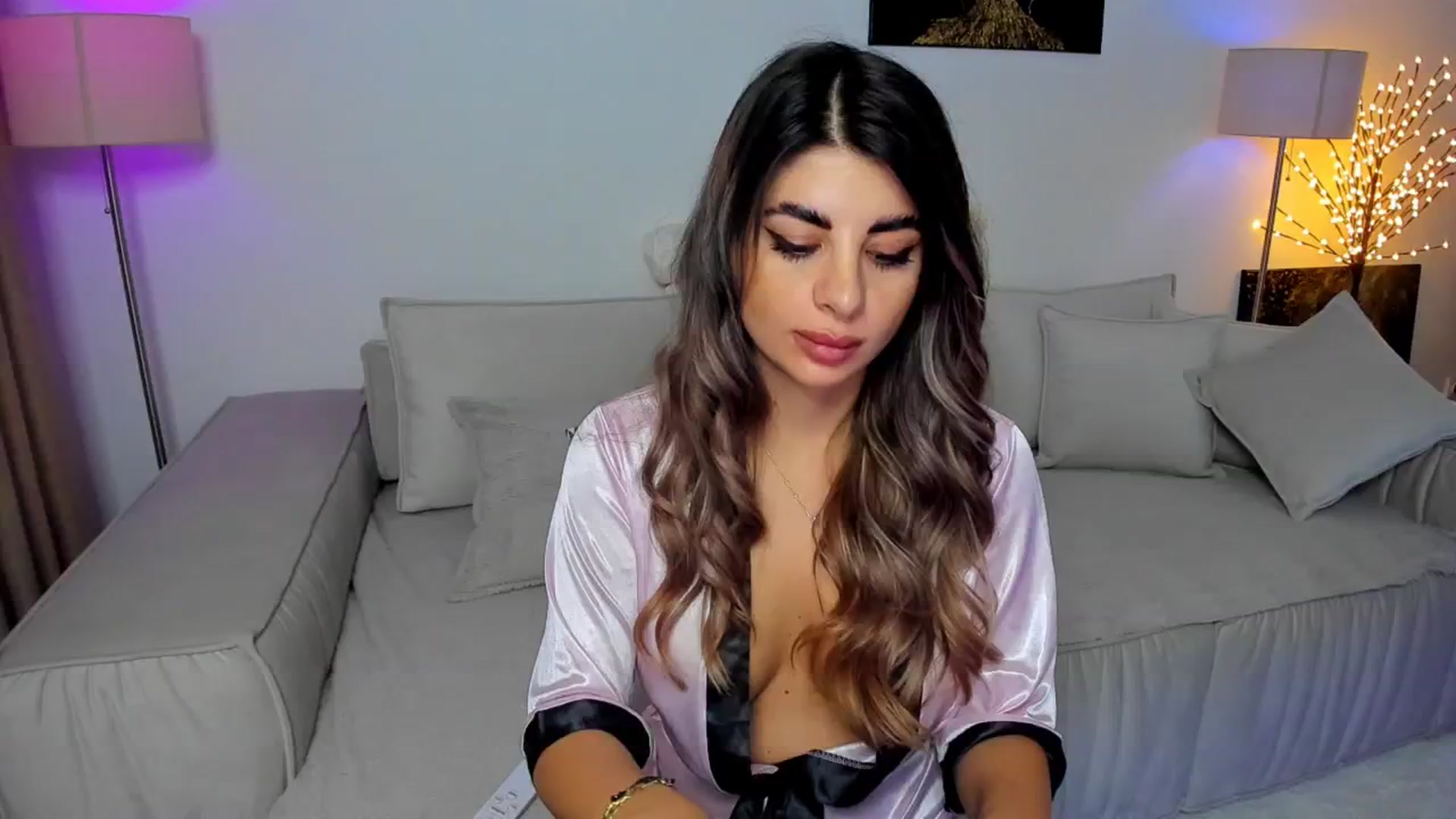 Gallery image thumbnail from KarlaStarx's myfreecams stream on, 10/30/2024, 03:18 image 20 of 20