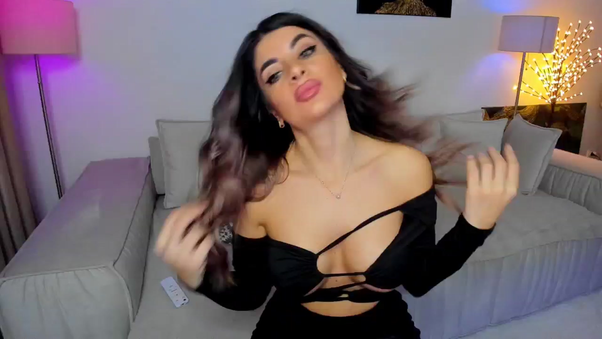 Gallery image thumbnail from KarlaStarx's myfreecams stream on, 11/17/2024, 03:28 image 9 of 20