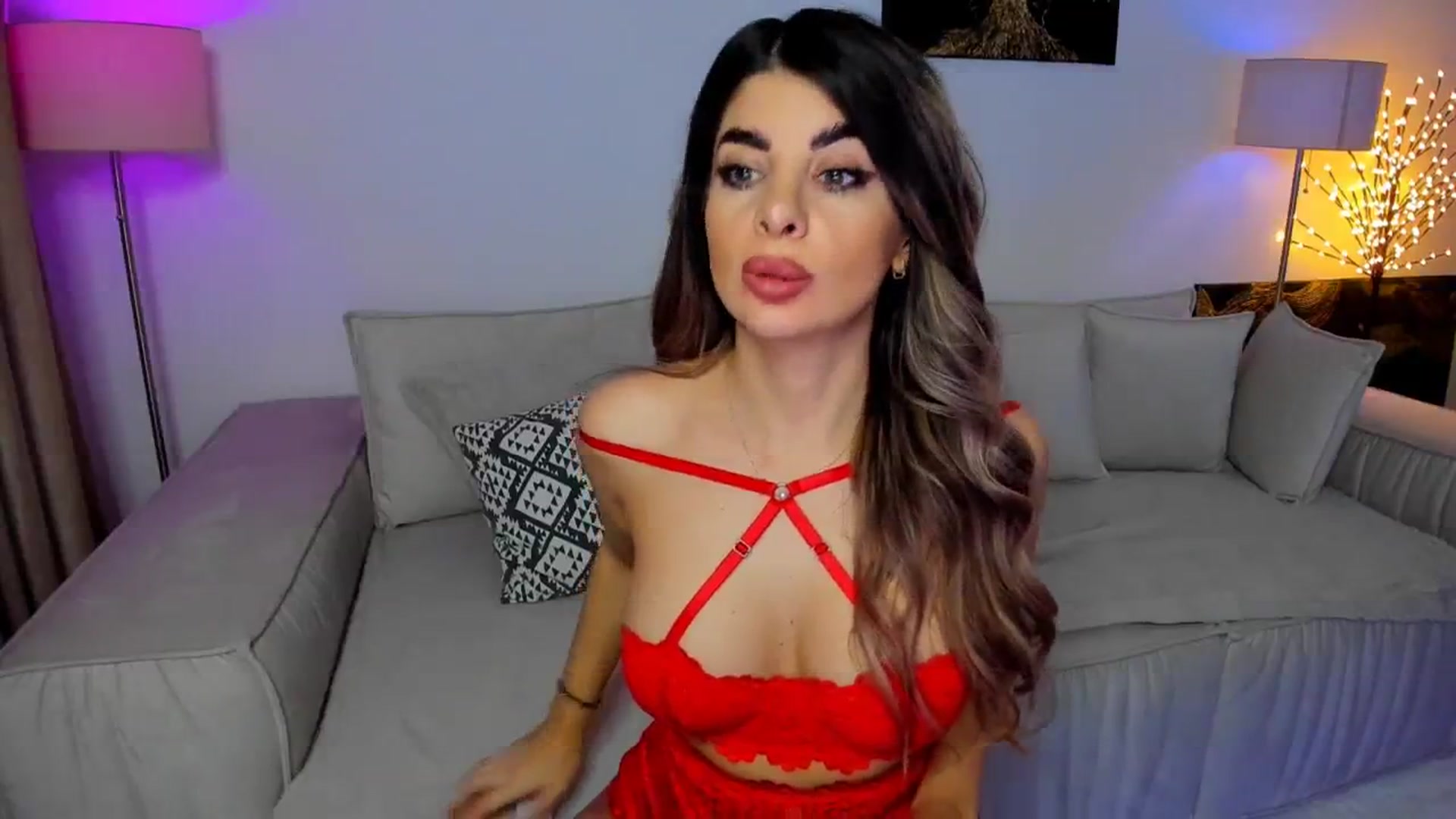 Gallery image thumbnail from KarlaStarx's myfreecams stream on, 11/23/2024, 01:44 image 18 of 20