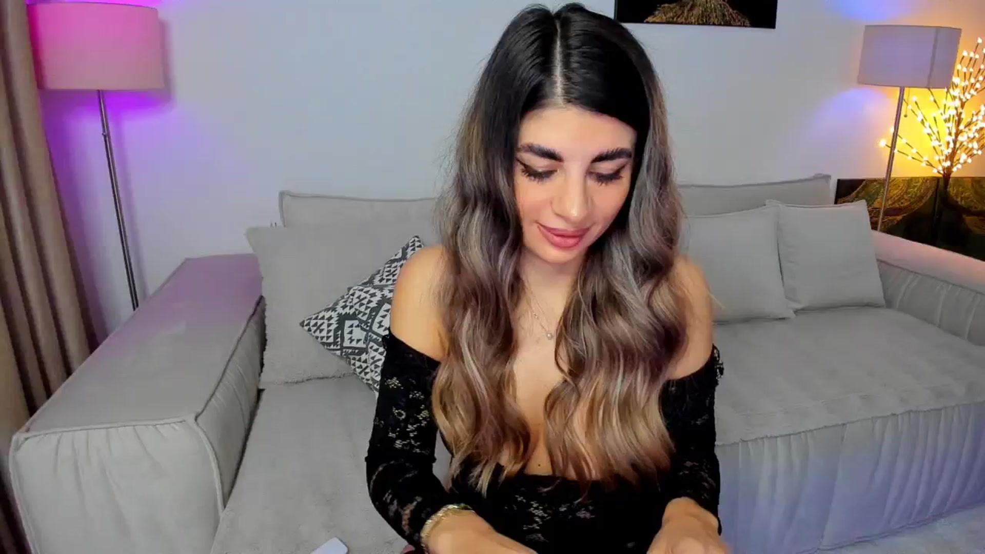Gallery image thumbnail from KarlaStarx's myfreecams stream on, 11/24/2024, 02:50 image 4 of 20