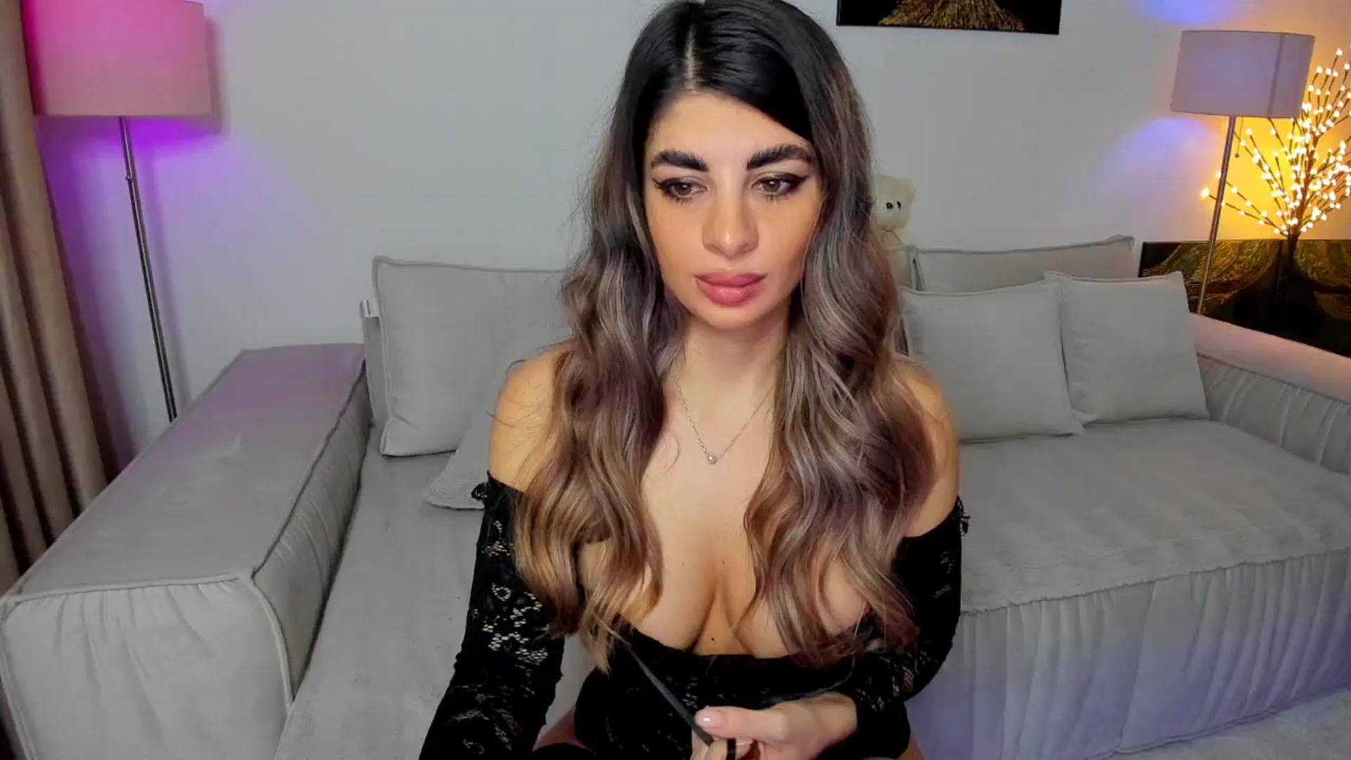 Gallery image thumbnail from KarlaStarx's myfreecams stream on, 11/24/2024, 02:50 image 18 of 20