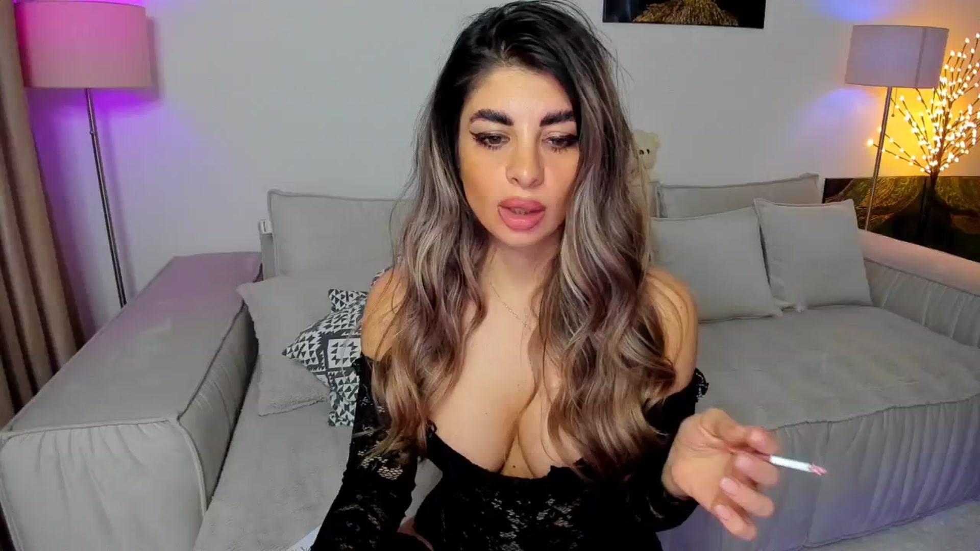 Gallery image thumbnail from KarlaStarx's myfreecams stream on, 11/24/2024, 05:57 image 14 of 20