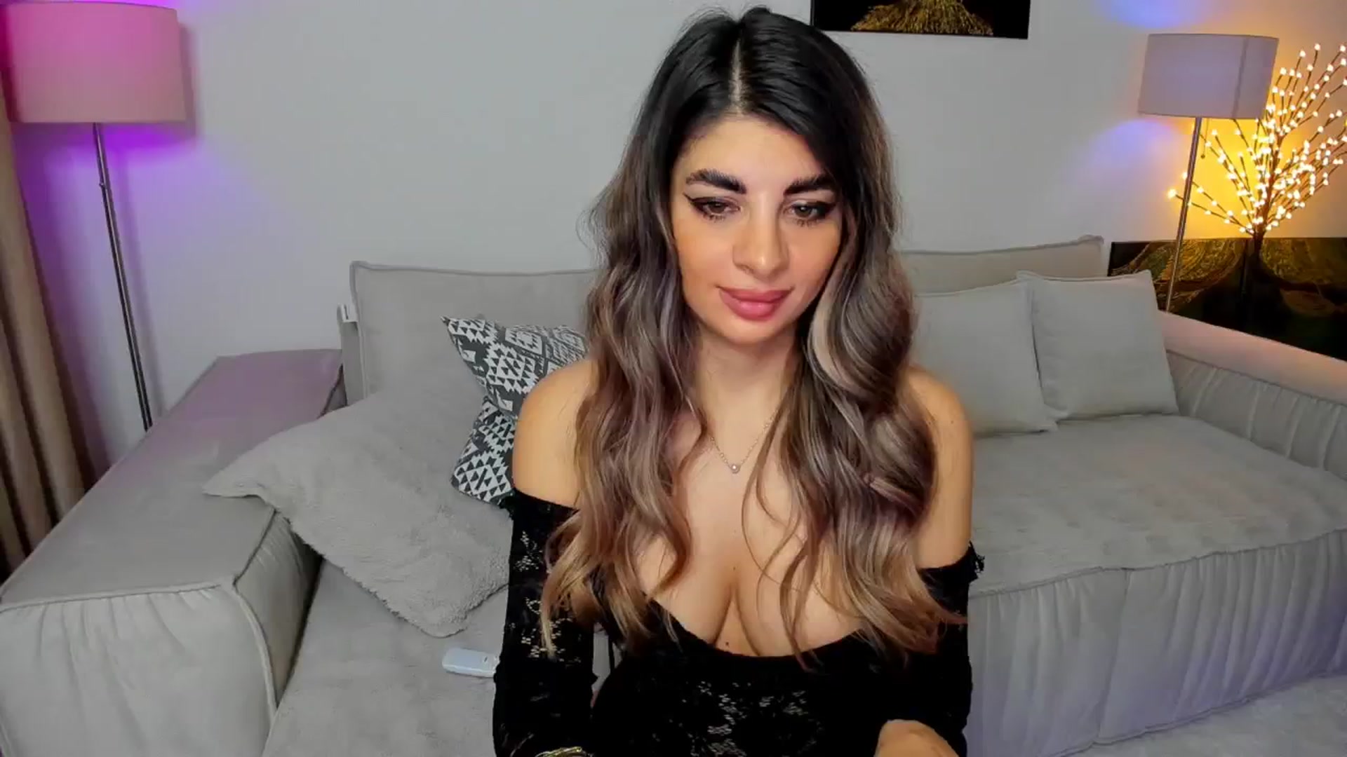 Gallery image thumbnail from KarlaStarx's myfreecams stream on, 11/24/2024, 05:57 image 5 of 20