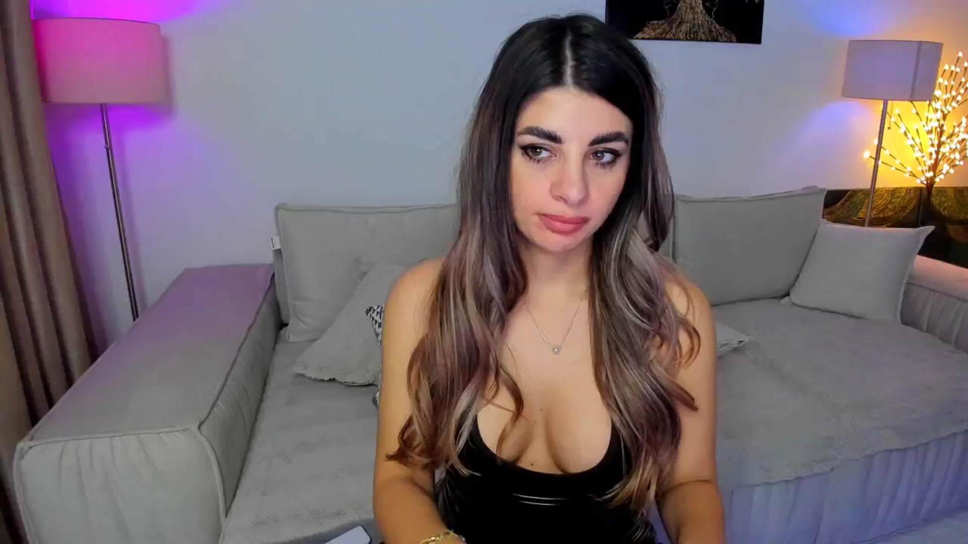 Gallery image thumbnail from KarlaStarx's myfreecams stream on, 11/29/2024, 04:17 image 9 of 20