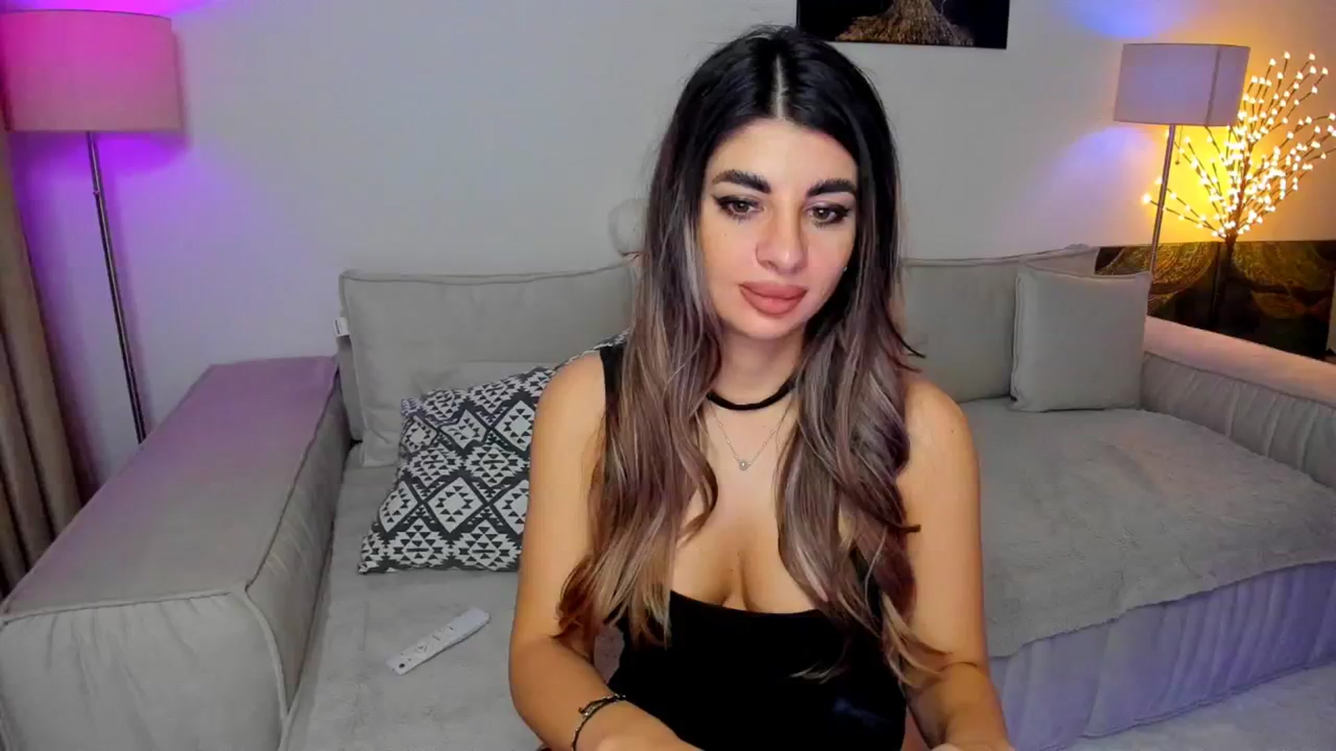 Gallery image thumbnail from KarlaStarx's myfreecams stream on, 11/30/2024, 05:01 image 15 of 20