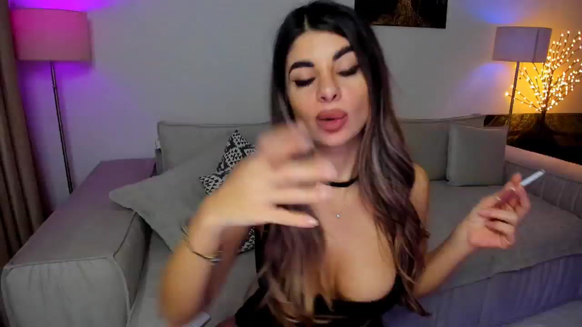 Gallery image thumbnail from KarlaStarx's myfreecams stream on, 11/30/2024, 05:01 image 17 of 20