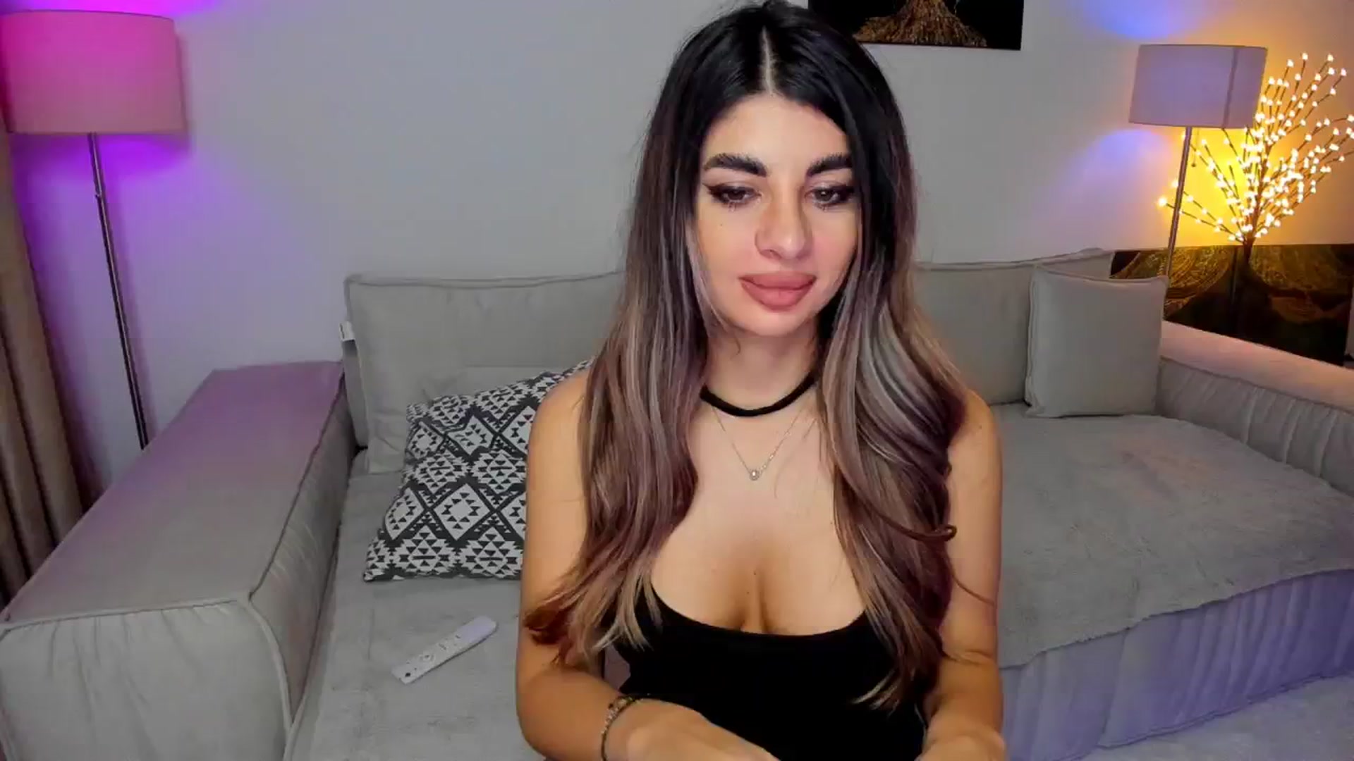 Gallery image thumbnail from KarlaStarx's myfreecams stream on, 11/30/2024, 05:01 image 14 of 20