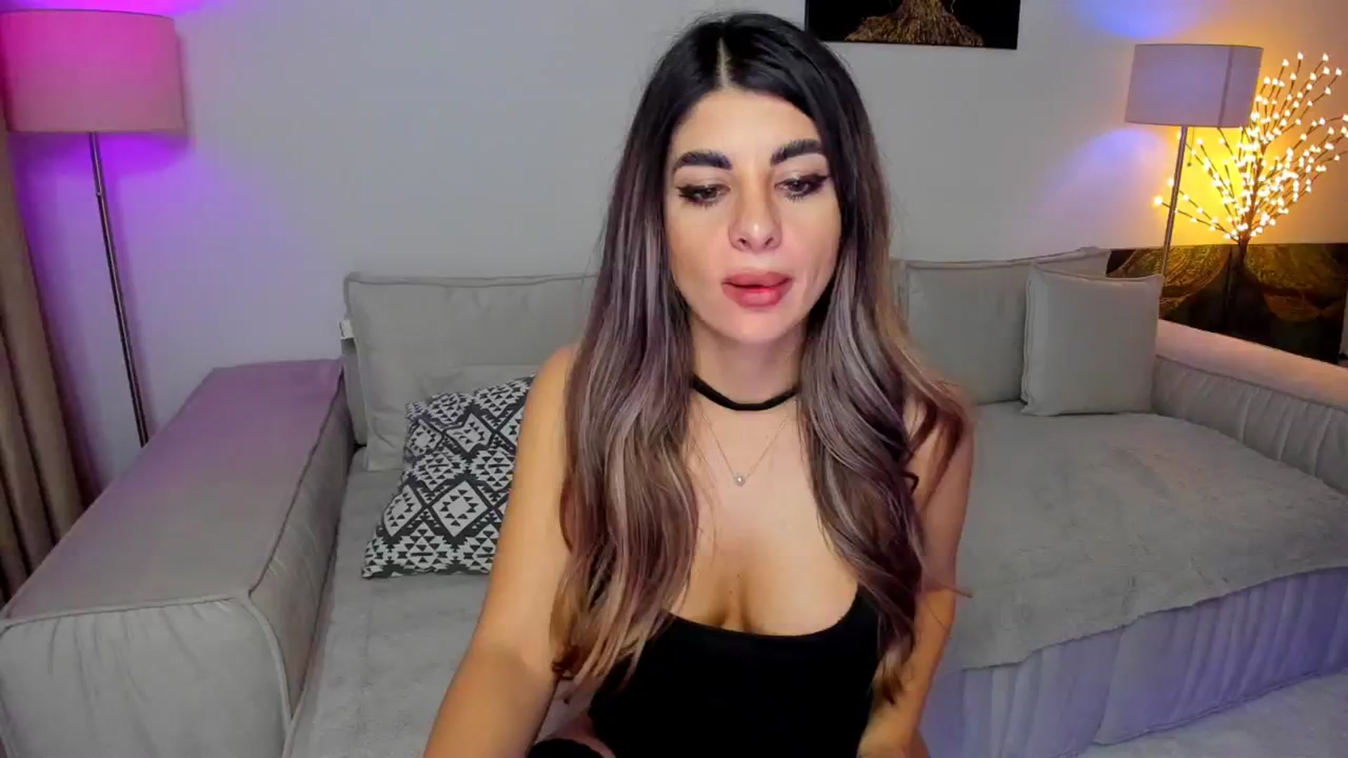 Gallery image thumbnail from KarlaStarx's myfreecams stream on, 11/30/2024, 05:01 image 12 of 20
