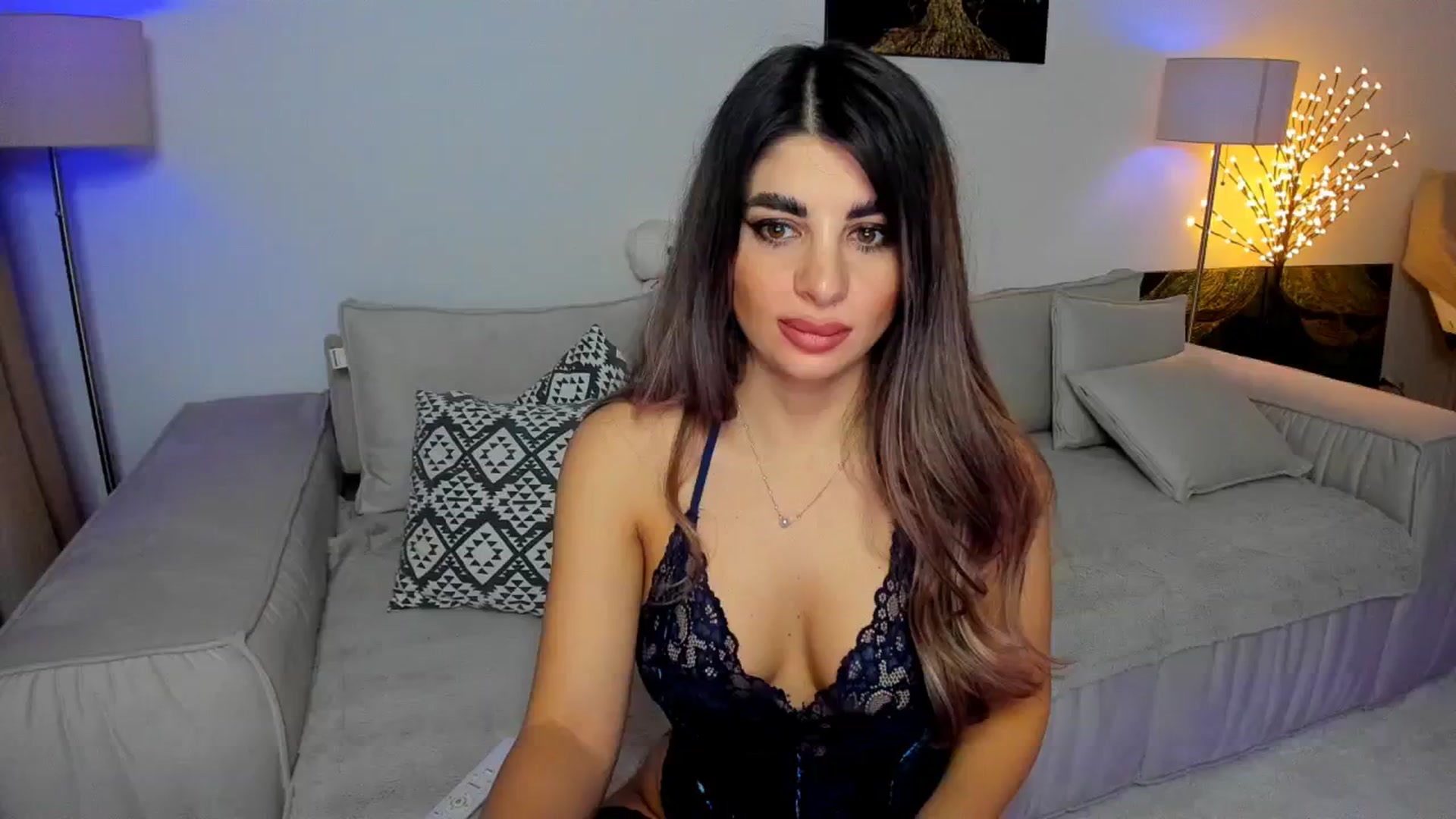 Gallery image thumbnail from KarlaStarx's myfreecams stream on, 12/05/2024, 02:14 image 17 of 20