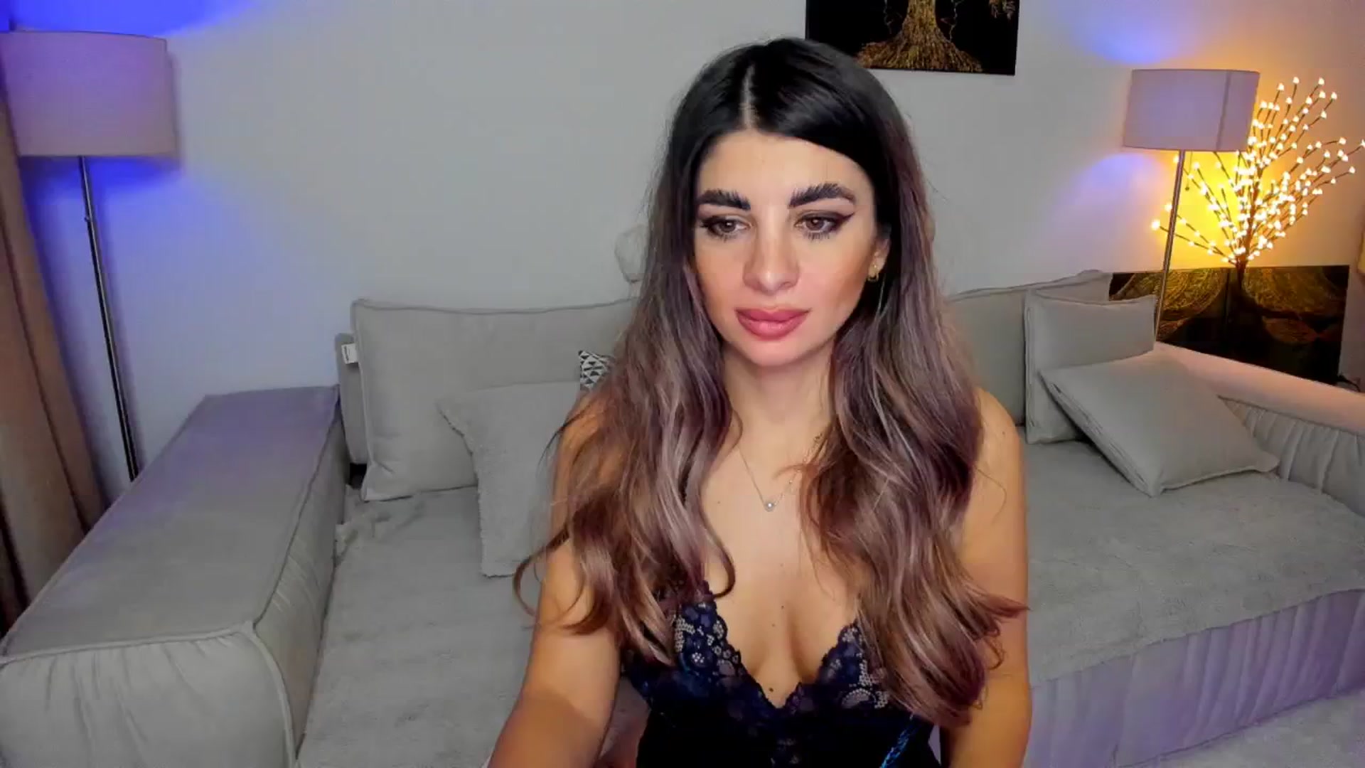 Gallery image thumbnail from KarlaStarx's myfreecams stream on, 12/05/2024, 03:13 image 18 of 20
