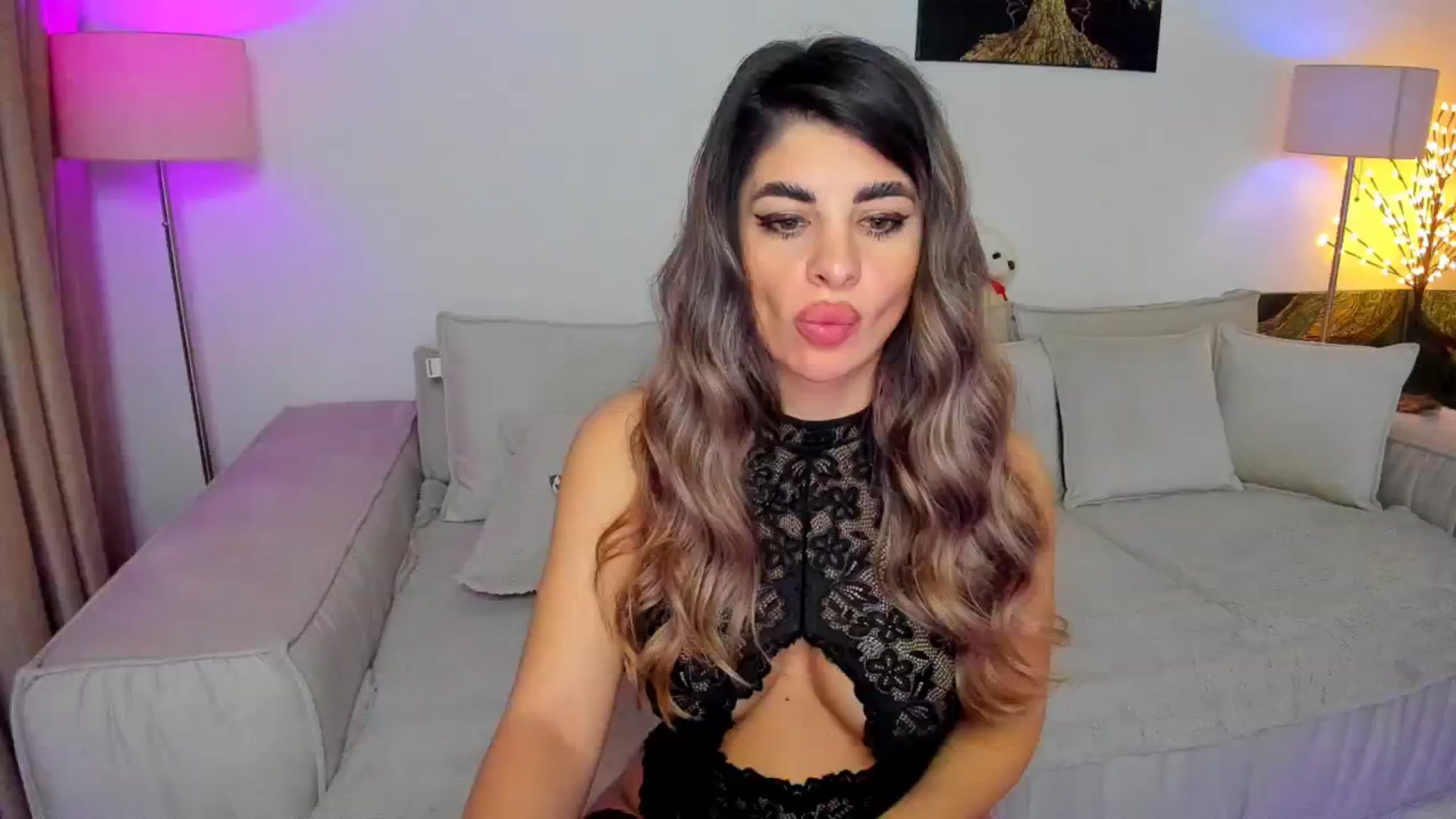 Gallery image thumbnail from KarlaStarx's myfreecams stream on, 12/14/2024, 04:48 image 2 of 20