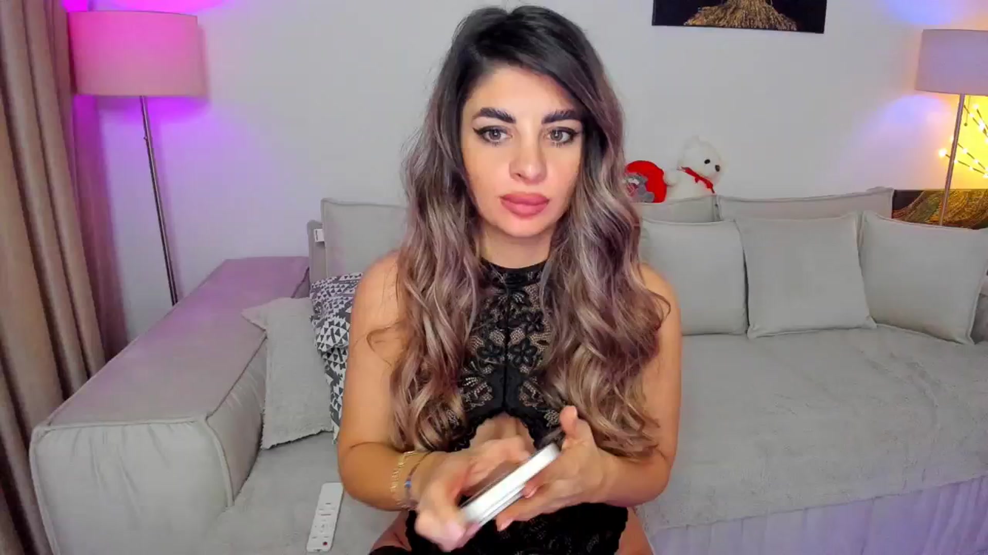Gallery image thumbnail from KarlaStarx's myfreecams stream on, 12/14/2024, 04:48 image 17 of 20