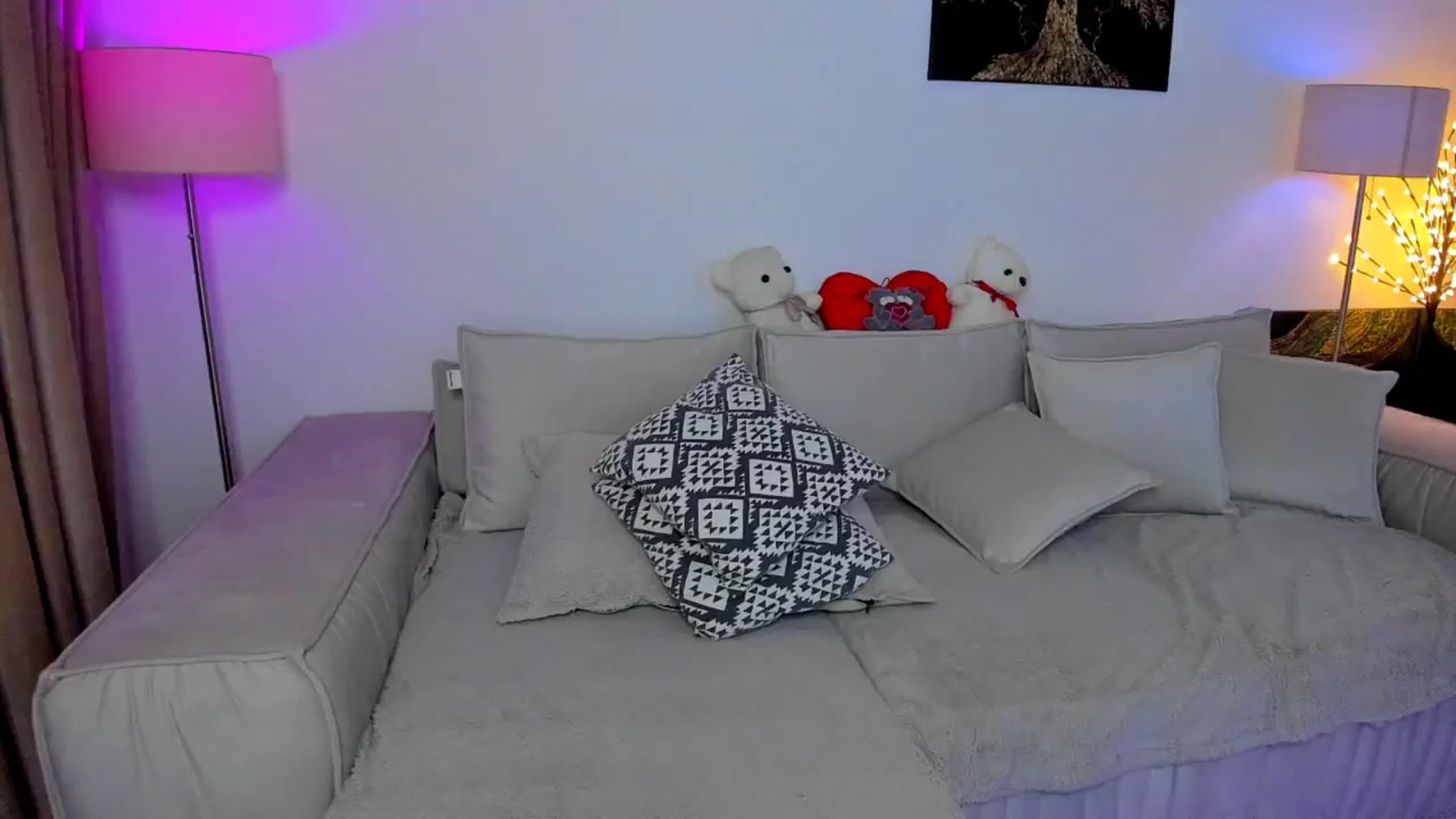 Gallery image thumbnail from KarlaStarx's myfreecams stream on, 12/21/2024, 04:34 image 13 of 20