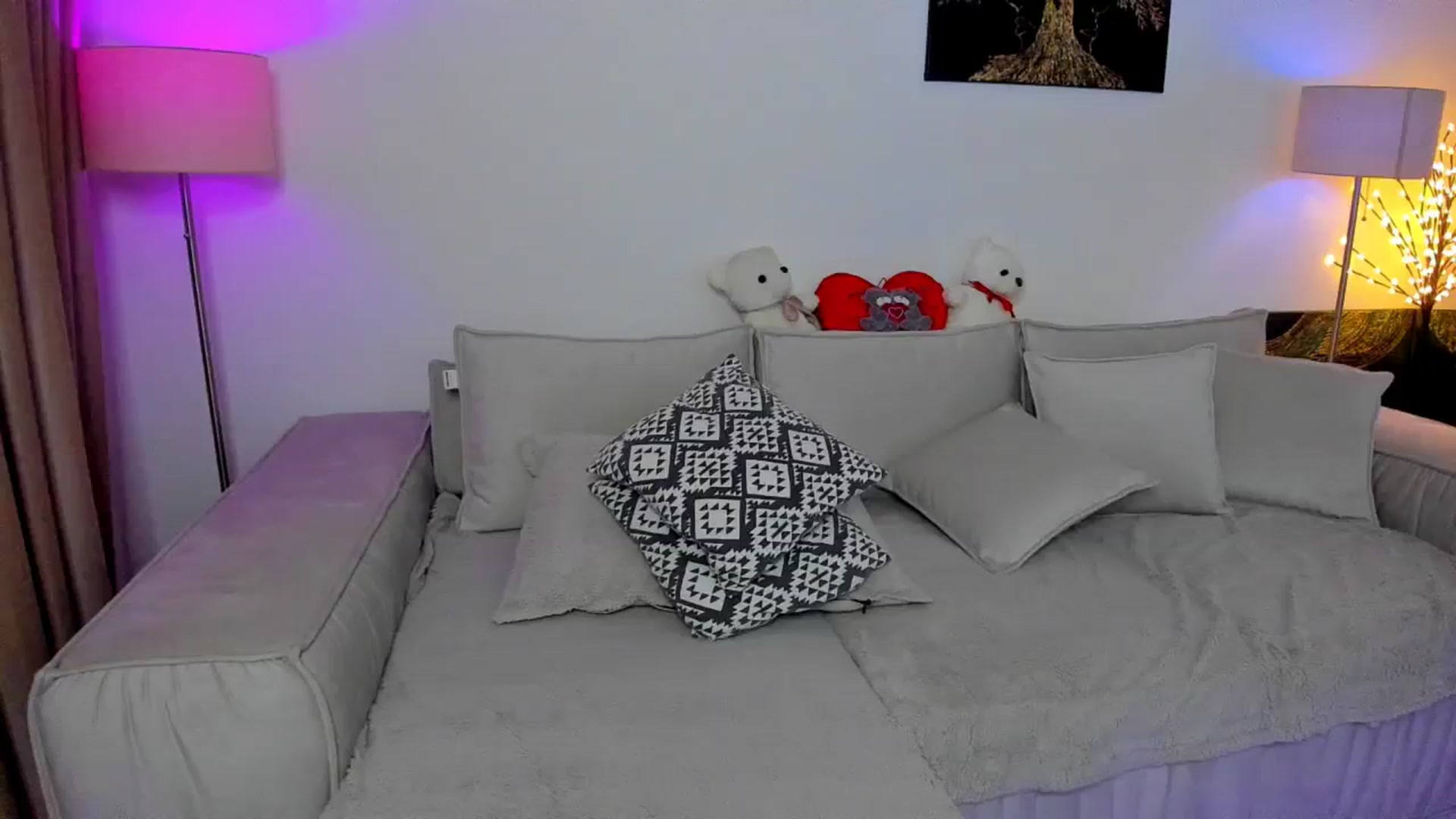Gallery image thumbnail from KarlaStarx's myfreecams stream on, 12/21/2024, 04:34 image 3 of 20