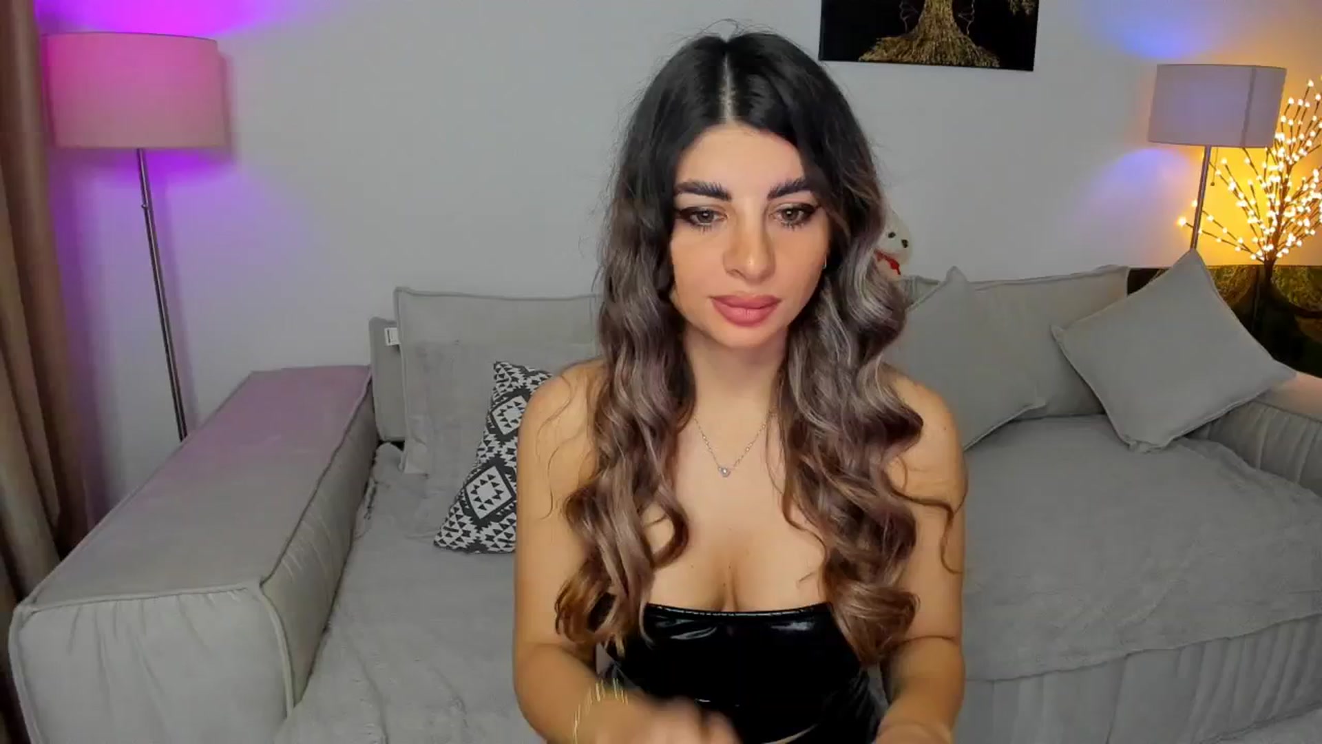 Gallery image thumbnail from KarlaStarx's myfreecams stream on, 12/30/2024, 04:07 image 4 of 20