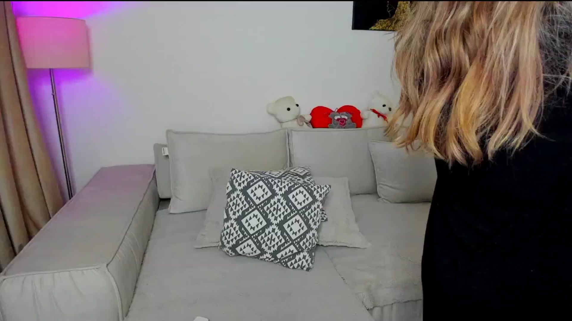 Gallery image thumbnail from KarlaStarx's myfreecams stream on, 01/09/2025, 24:07 image 4 of 20