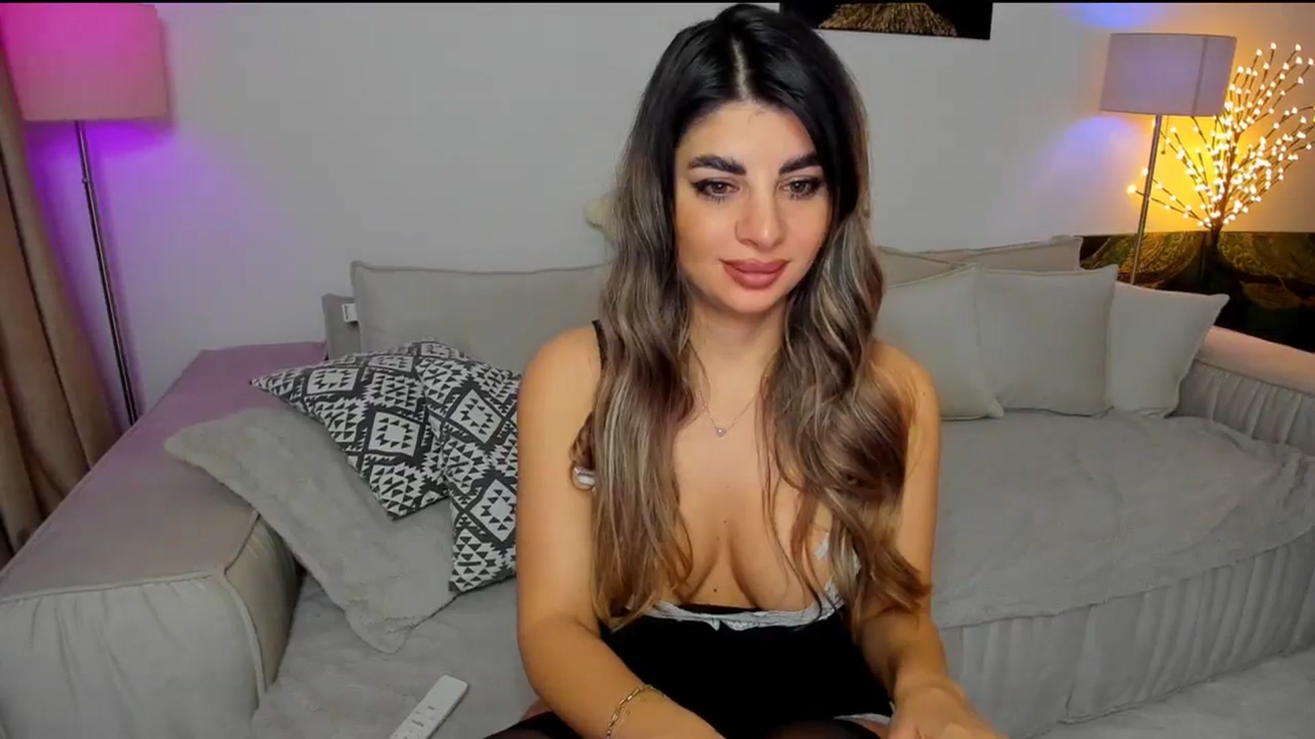 Gallery image thumbnail from KarlaStarx's myfreecams stream on, 01/09/2025, 01:12 image 19 of 20