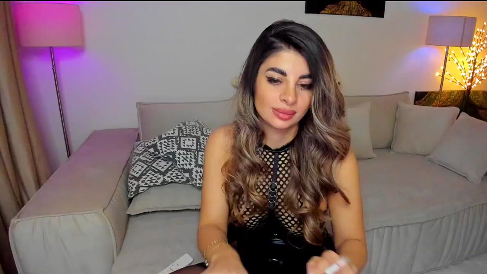 Gallery image thumbnail from KarlaStarx's myfreecams stream on, 01/16/2025, 02:17 image 18 of 20