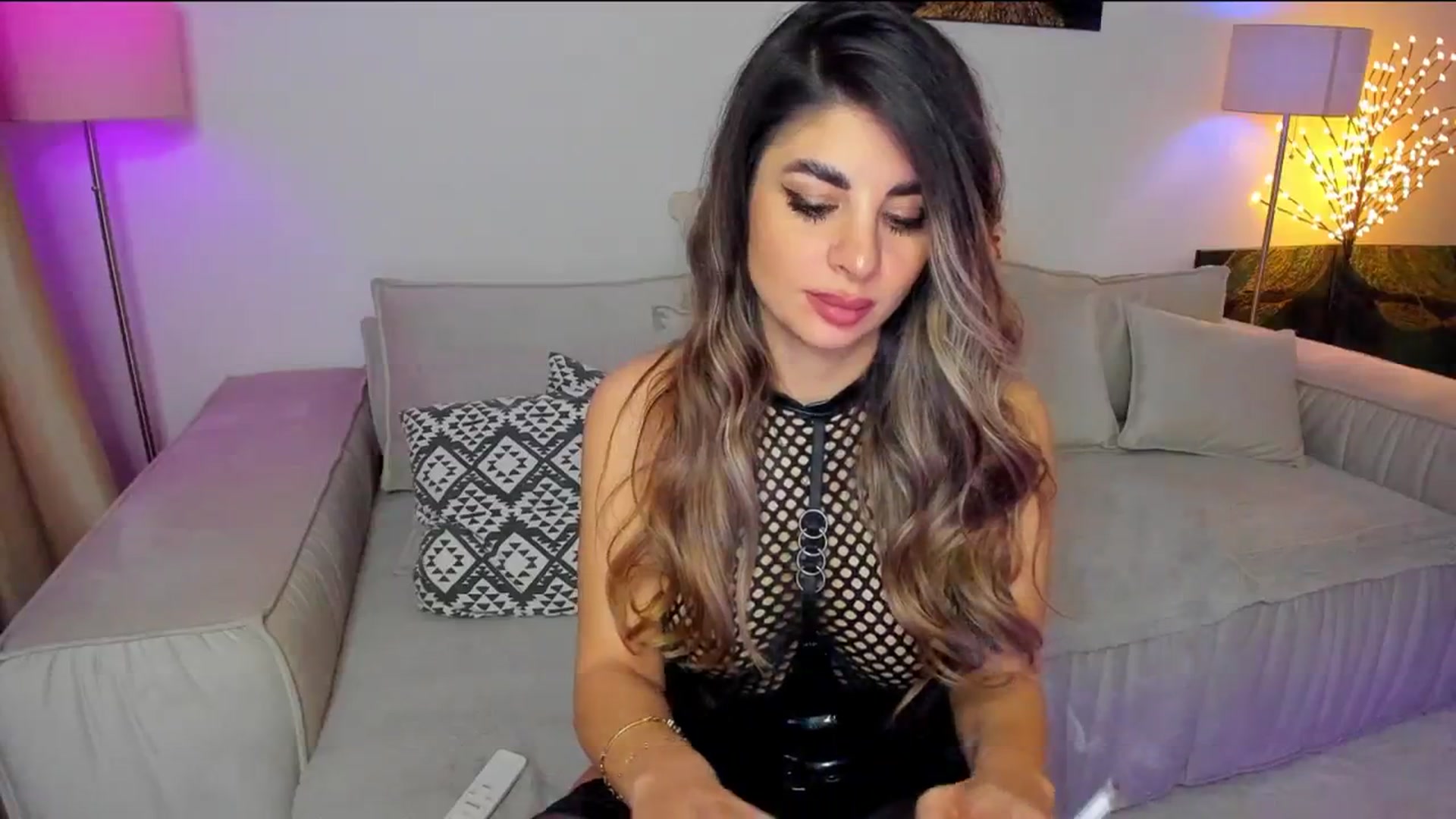 Gallery image thumbnail from KarlaStarx's myfreecams stream on, 01/26/2025, 02:42 image 18 of 20