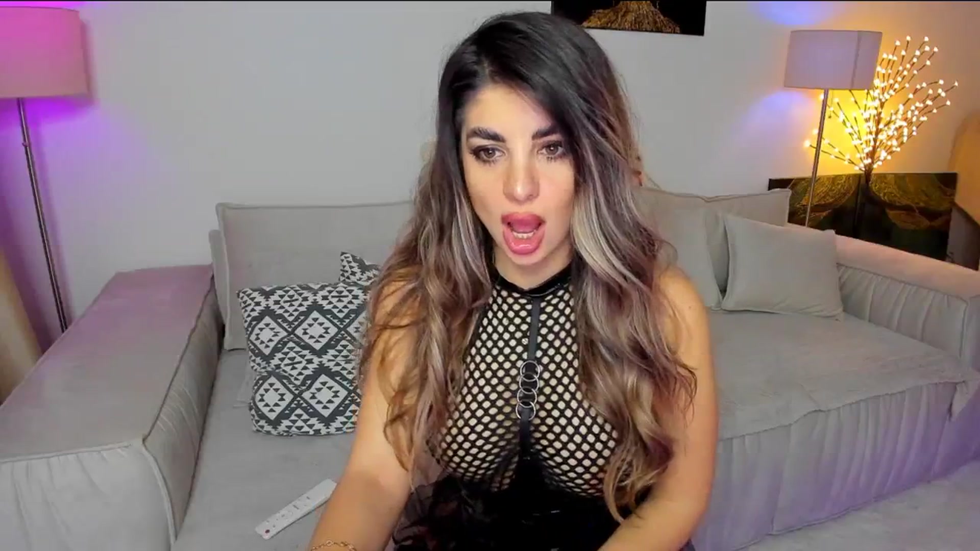 Gallery image thumbnail from KarlaStarx's myfreecams stream on, 01/26/2025, 02:42 image 3 of 20