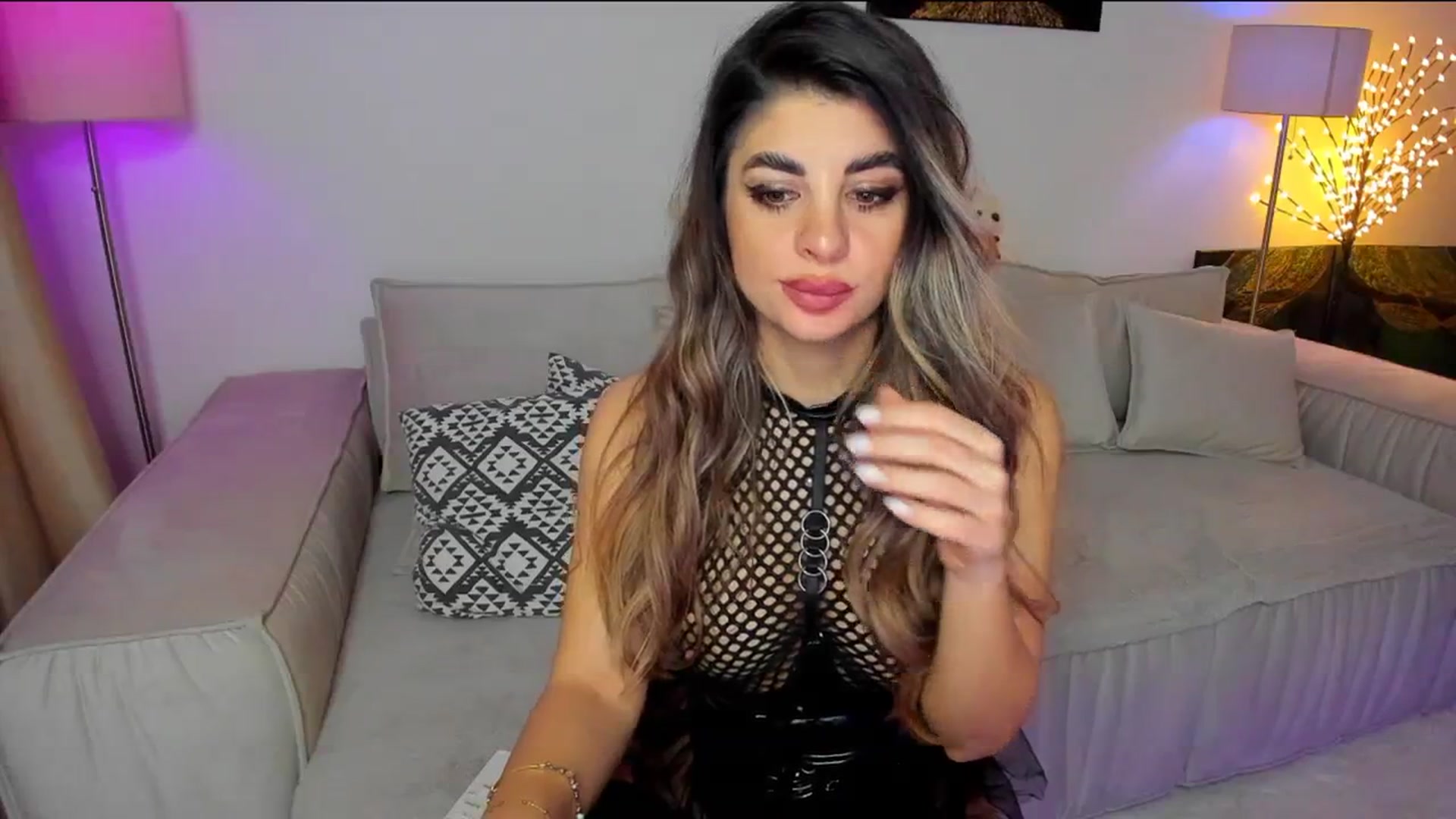Gallery image thumbnail from KarlaStarx's myfreecams stream on, 01/26/2025, 02:42 image 14 of 20