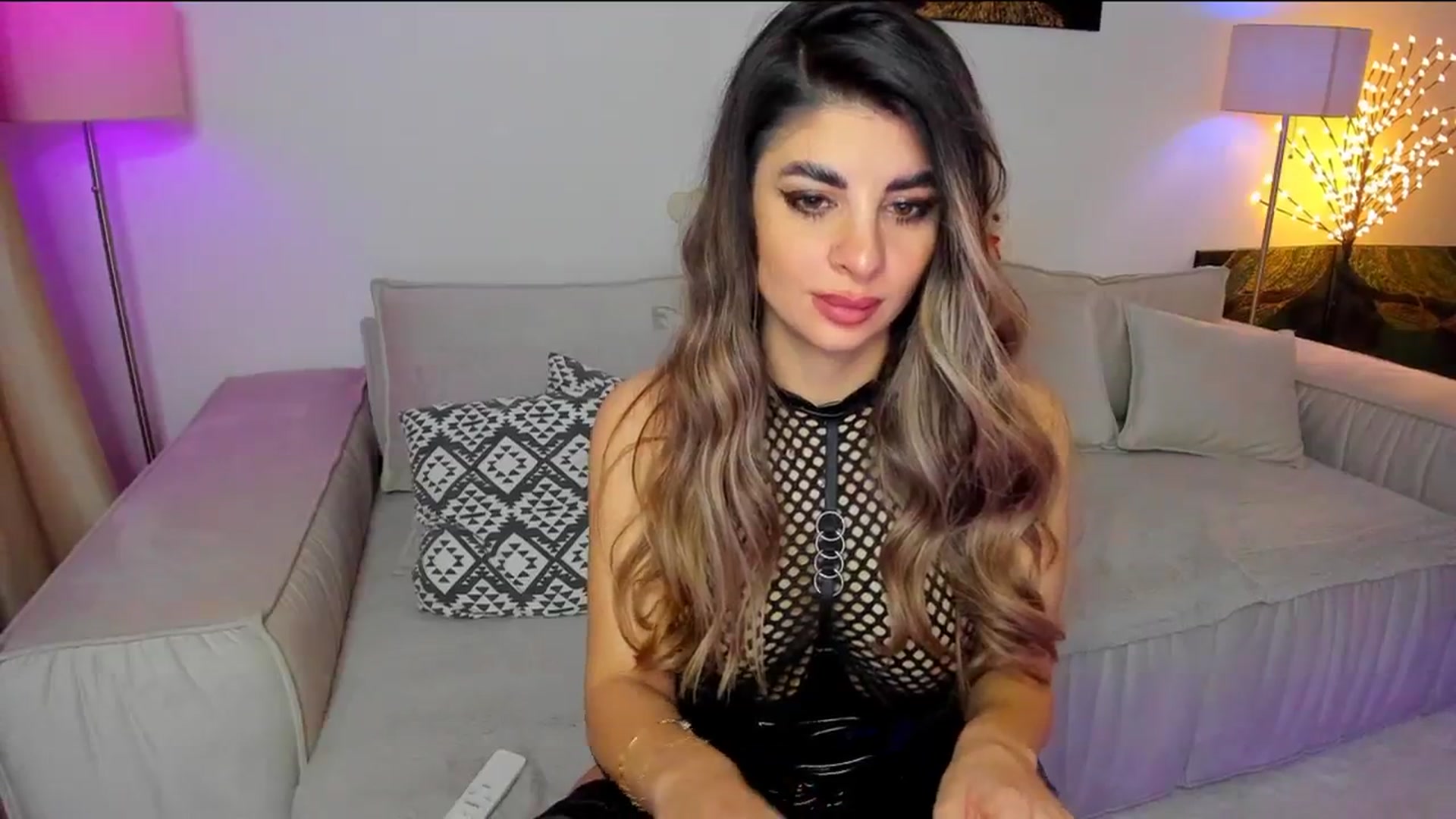 Gallery image thumbnail from KarlaStarx's myfreecams stream on, 01/26/2025, 02:42 image 16 of 20