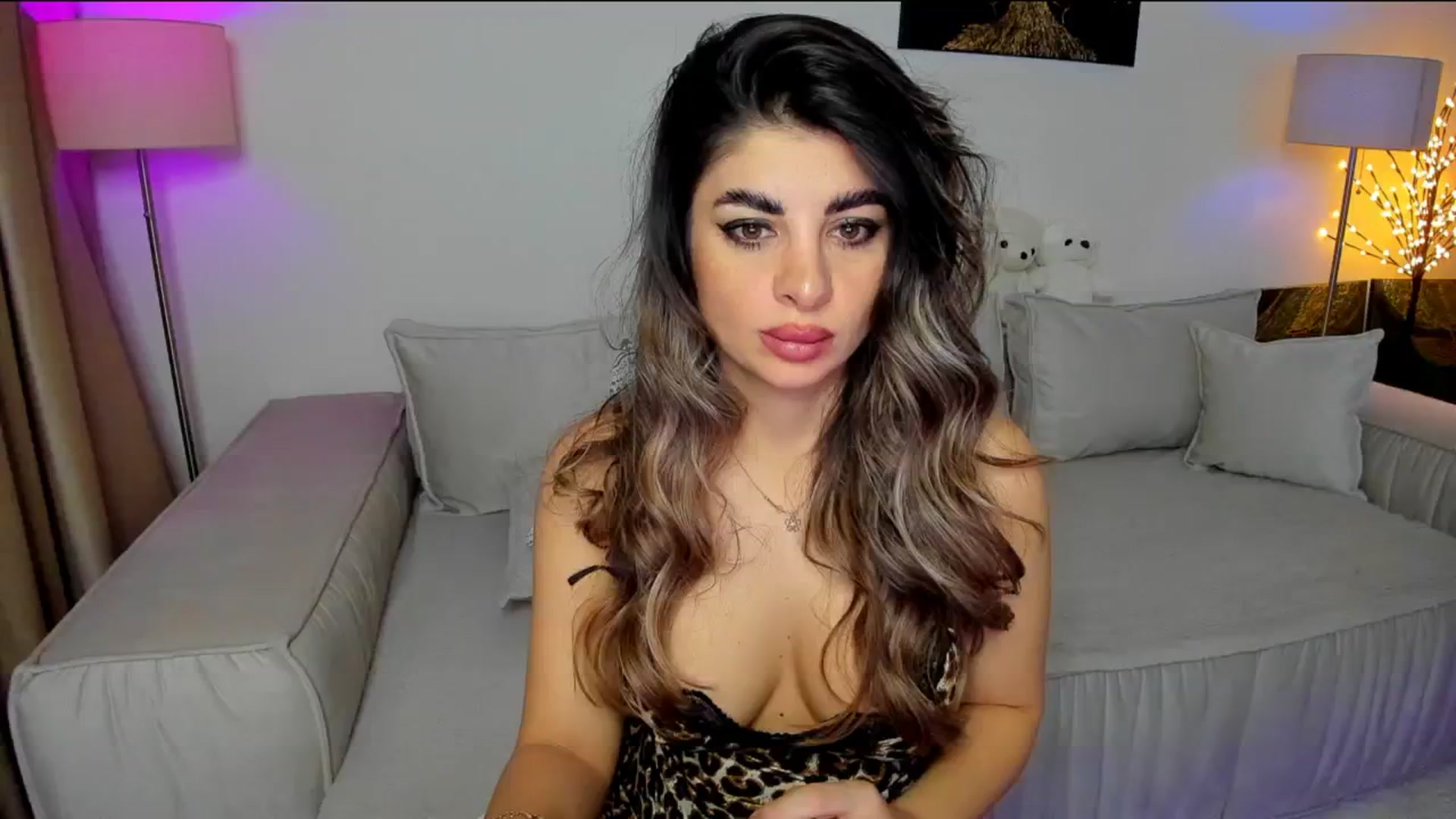 Gallery image thumbnail from KarlaStarx's myfreecams stream on, 02/21/2025, 04:17 image 2 of 20