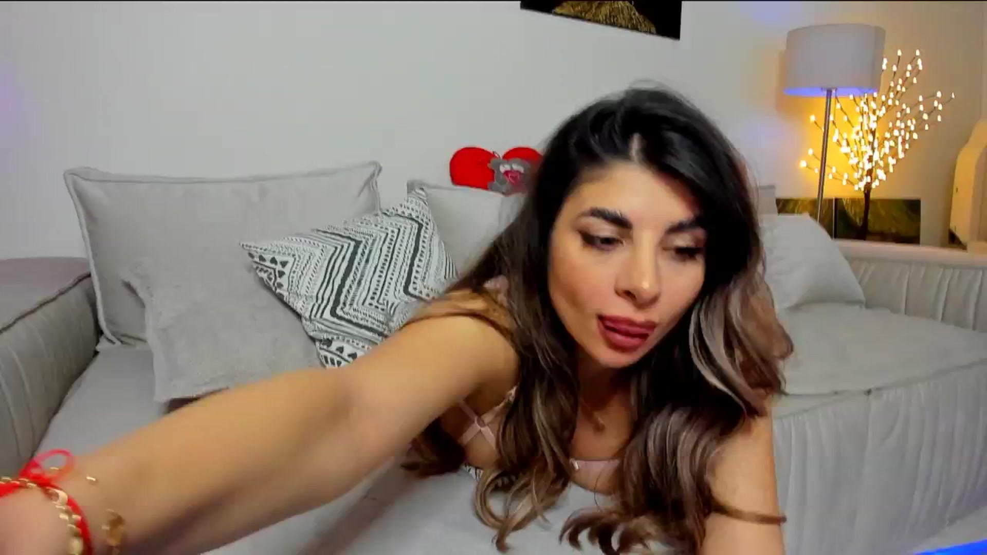 Gallery image thumbnail from KarlaStarx's myfreecams stream on, 03/02/2025, 04:17 image 16 of 20